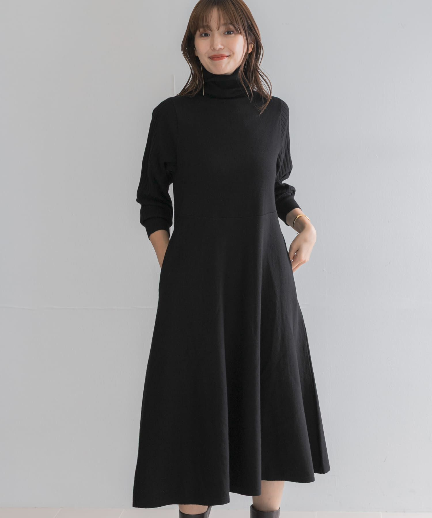 URBAN RESEARCH ROSSO「『WEB/一部店舗限定』タートルネックデザインスリーブワンピース」|ワンピース|