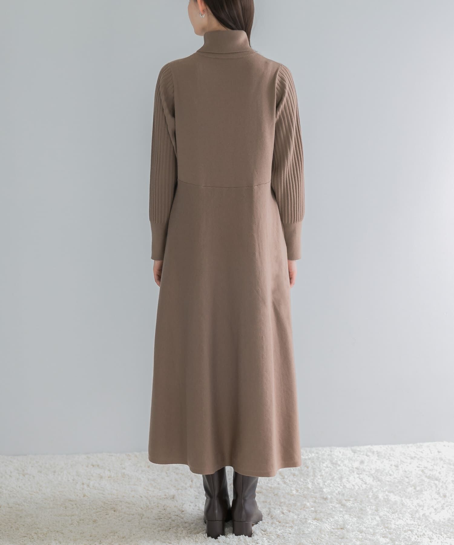 URBAN RESEARCH ROSSO「『WEB/一部店舗限定』タートルネックデザインスリーブワンピース」|ワンピース|
