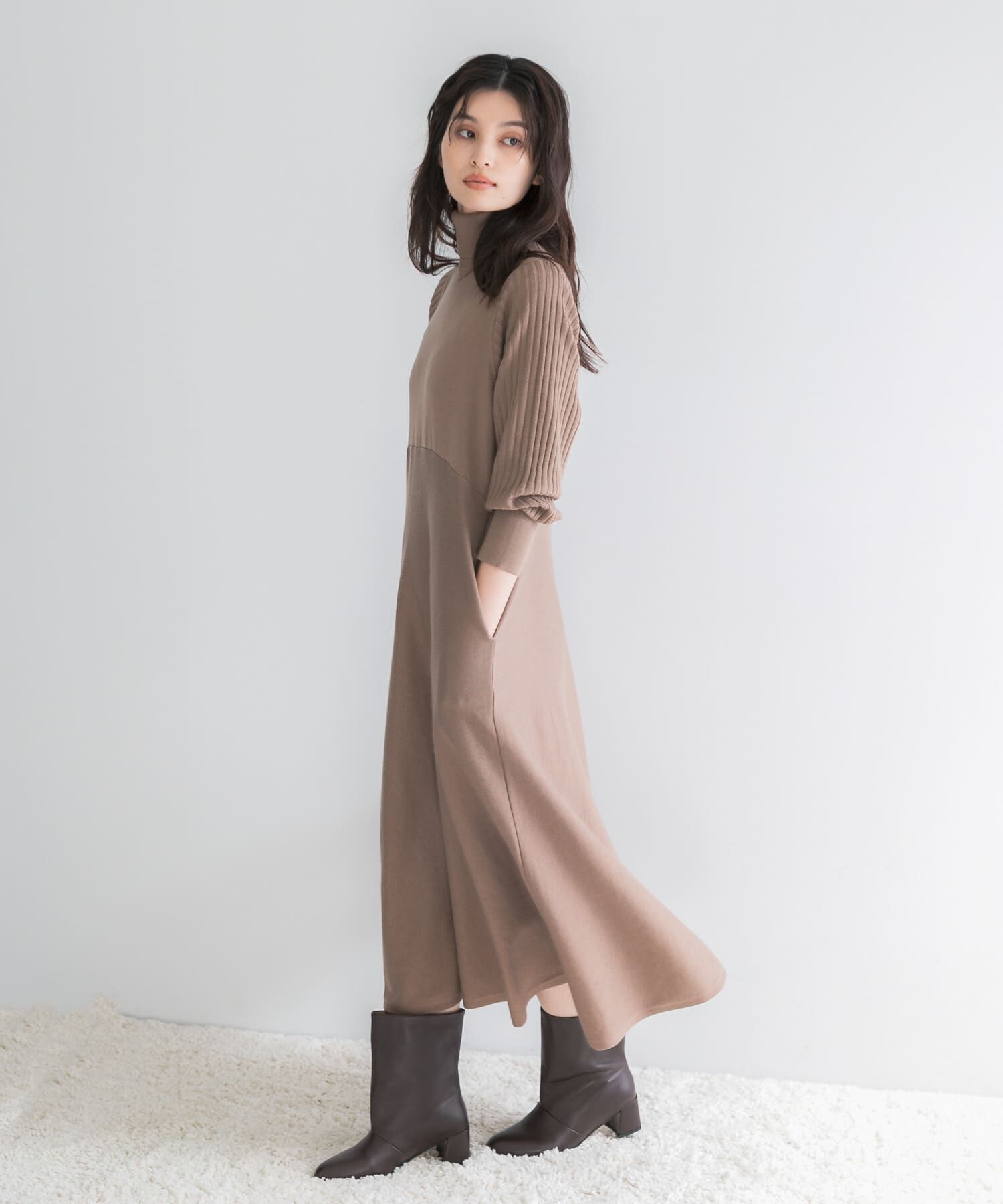 URBAN RESEARCH ROSSO「『WEB/一部店舗限定』タートルネックデザインスリーブワンピース」|ワンピース|