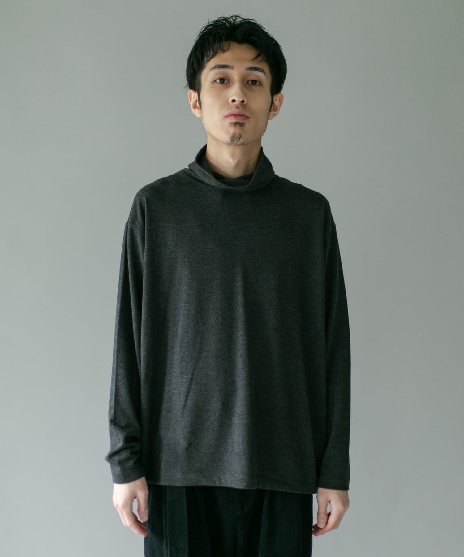 URBAN RESEARCH DOORS「タートルネック スムース ロングスリーブTシャツ」|Tシャツ・カットソー|