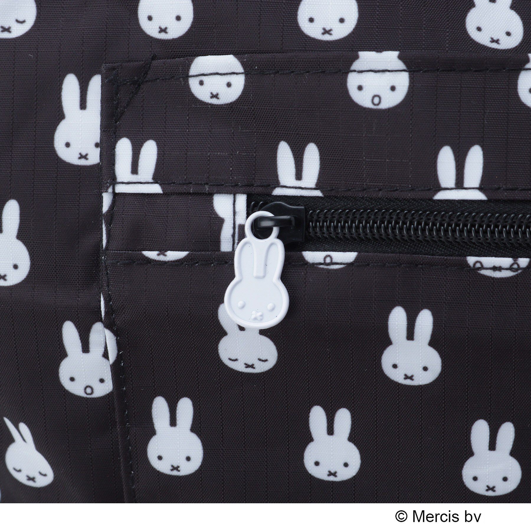 OPAQUE.CLIP「◆【miffy】総柄プリント折りたたみキャリーオンBIGトートバッグ」|トートバッグ|