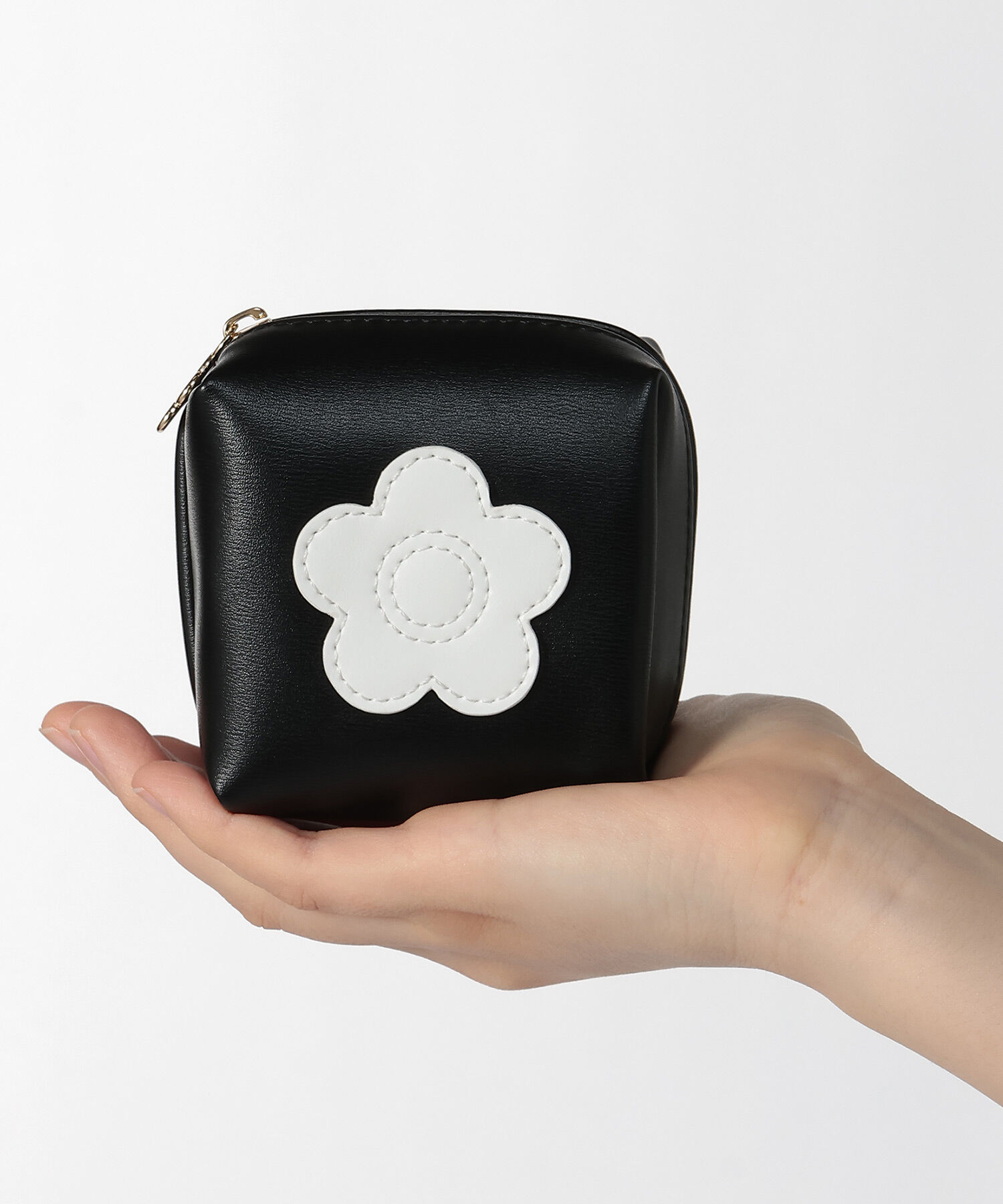 MARY QUANT「リップルタッチ キューブポーチミニミニ」|ポーチ|ブラック