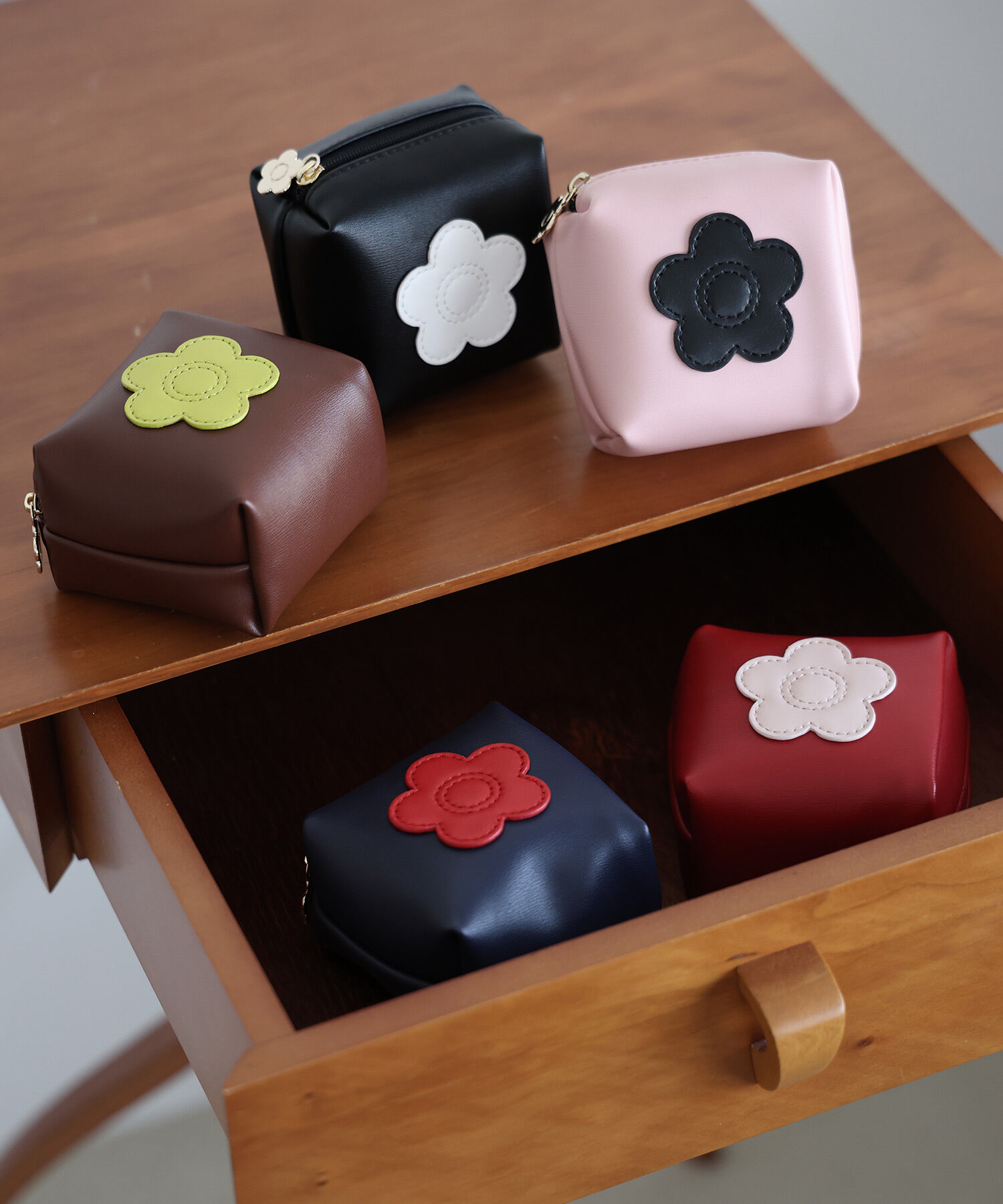 MARY QUANT「リップルタッチ キューブポーチミニミニ」|ポーチ|