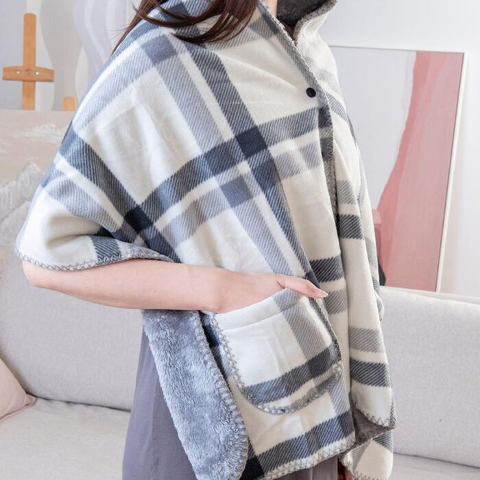 BACKYARD FAMILY「着る毛布 ブランケット ひざ掛け 50&times;160 通販 着るブランケット 膝掛け 膝掛?羽織 毛布」|ブランケット|
