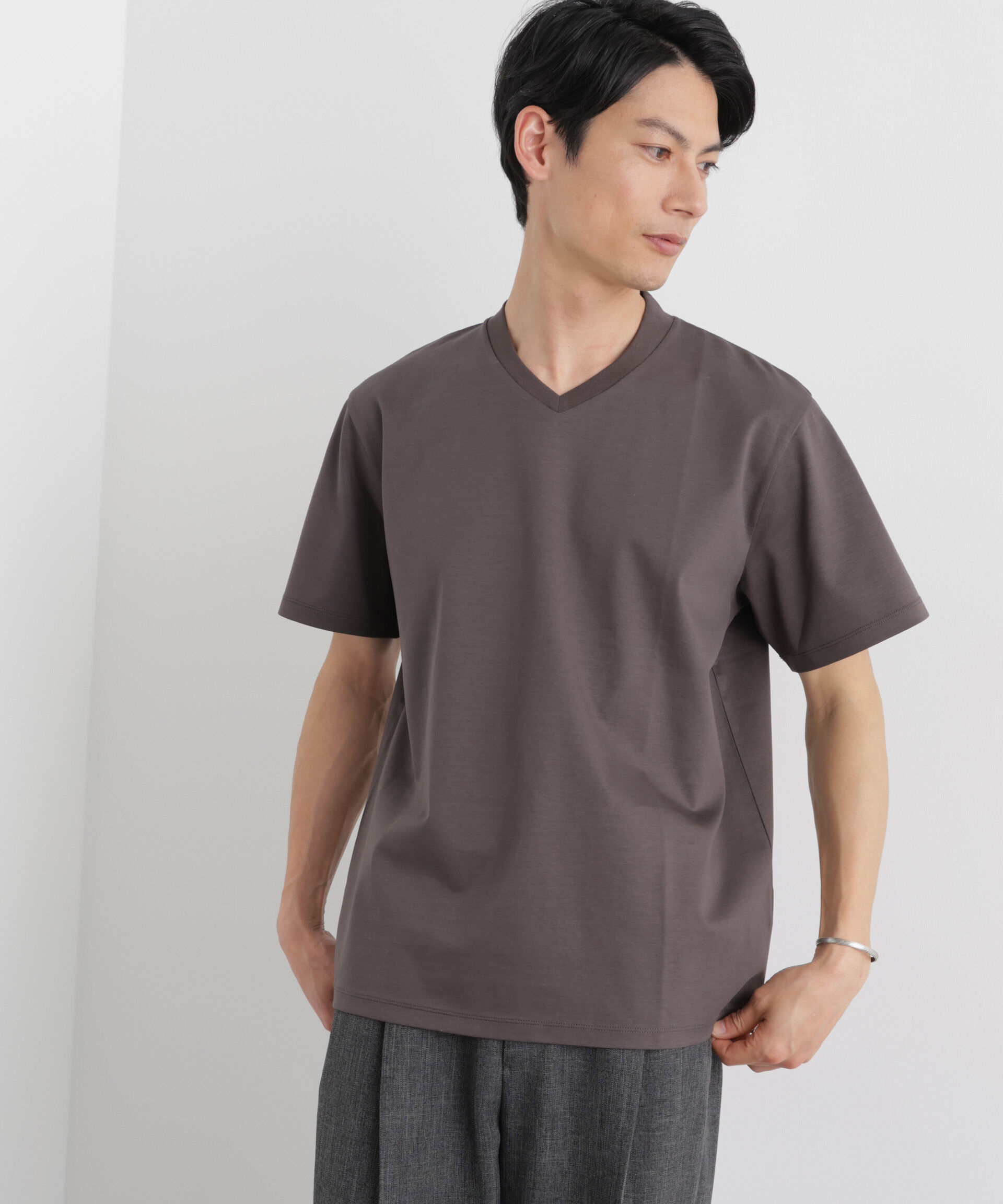 NANO universe「ジャケT(R)プレミアム Vネック 半袖」|Tシャツ・カットソー|モカ3