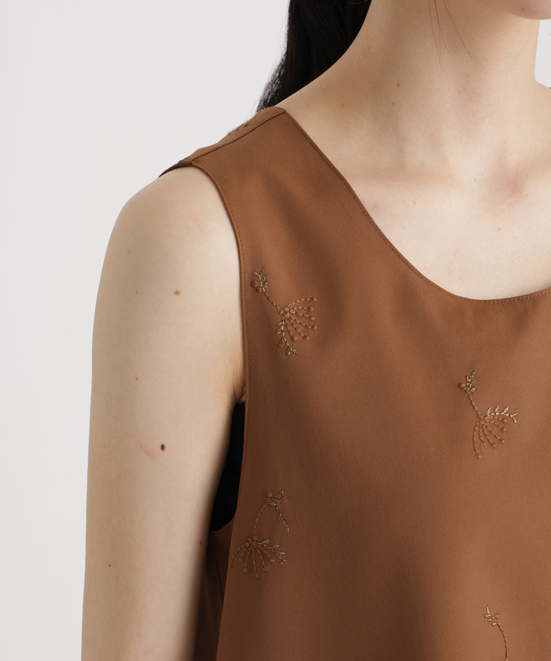 nano･universe「刺繍ツイルタンクブラウス(セットアップ可)」|シャツ・ブラウス|