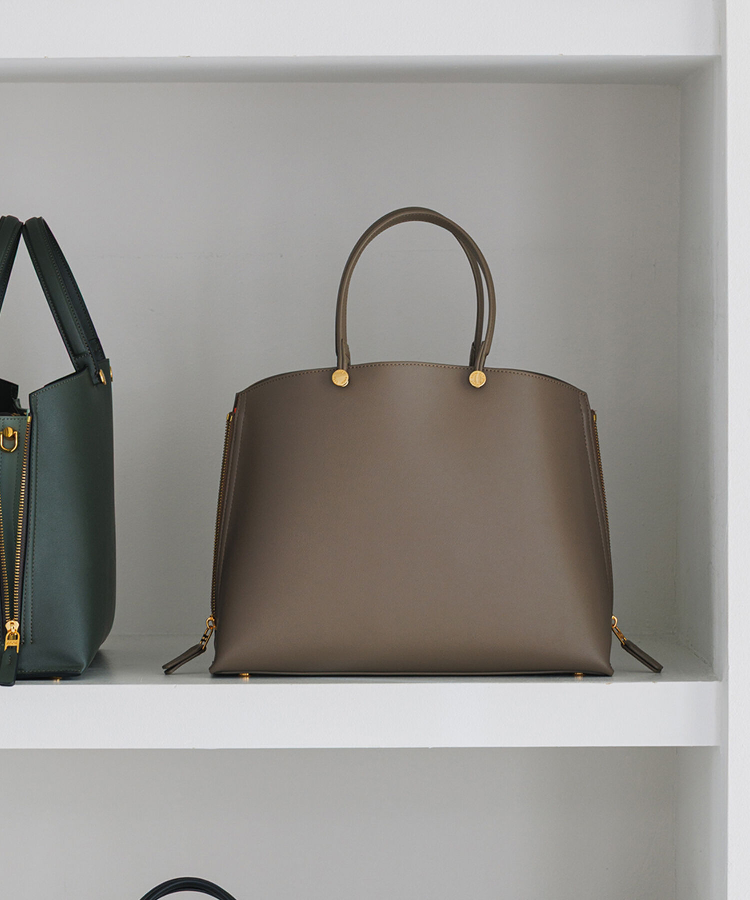 E'POR「【E'POR】Y BAG Medium/通勤・軽量・26AW」|トートバッグ|