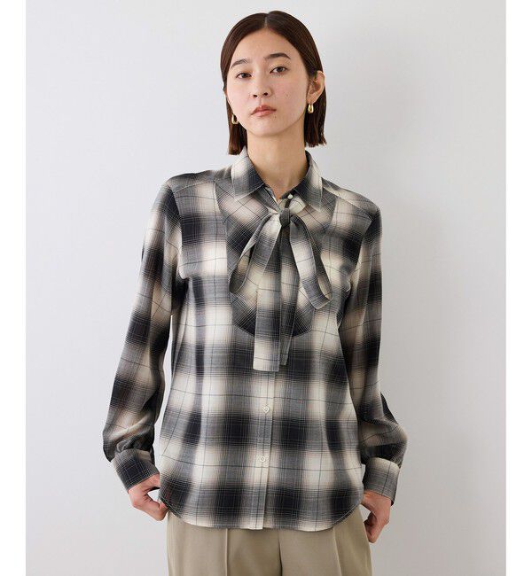 ROPE「【J'aDoRe・一部店舗限定サイズ】ボウタイ付きシアーチェックシャツブラウス(取り外し可能 )/イージーケア」|シャツ・ブラウス|