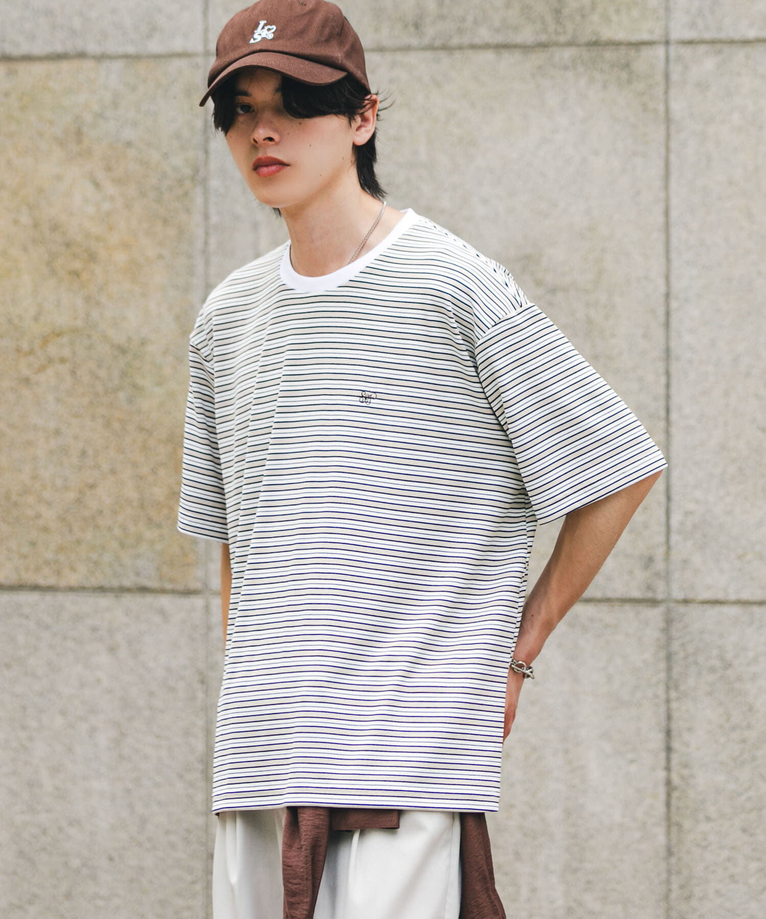 SENSE OF PLACE by URBAN RESEARCH「ワンポイントシシュウロゴTシャツ」|Tシャツ・カットソー|