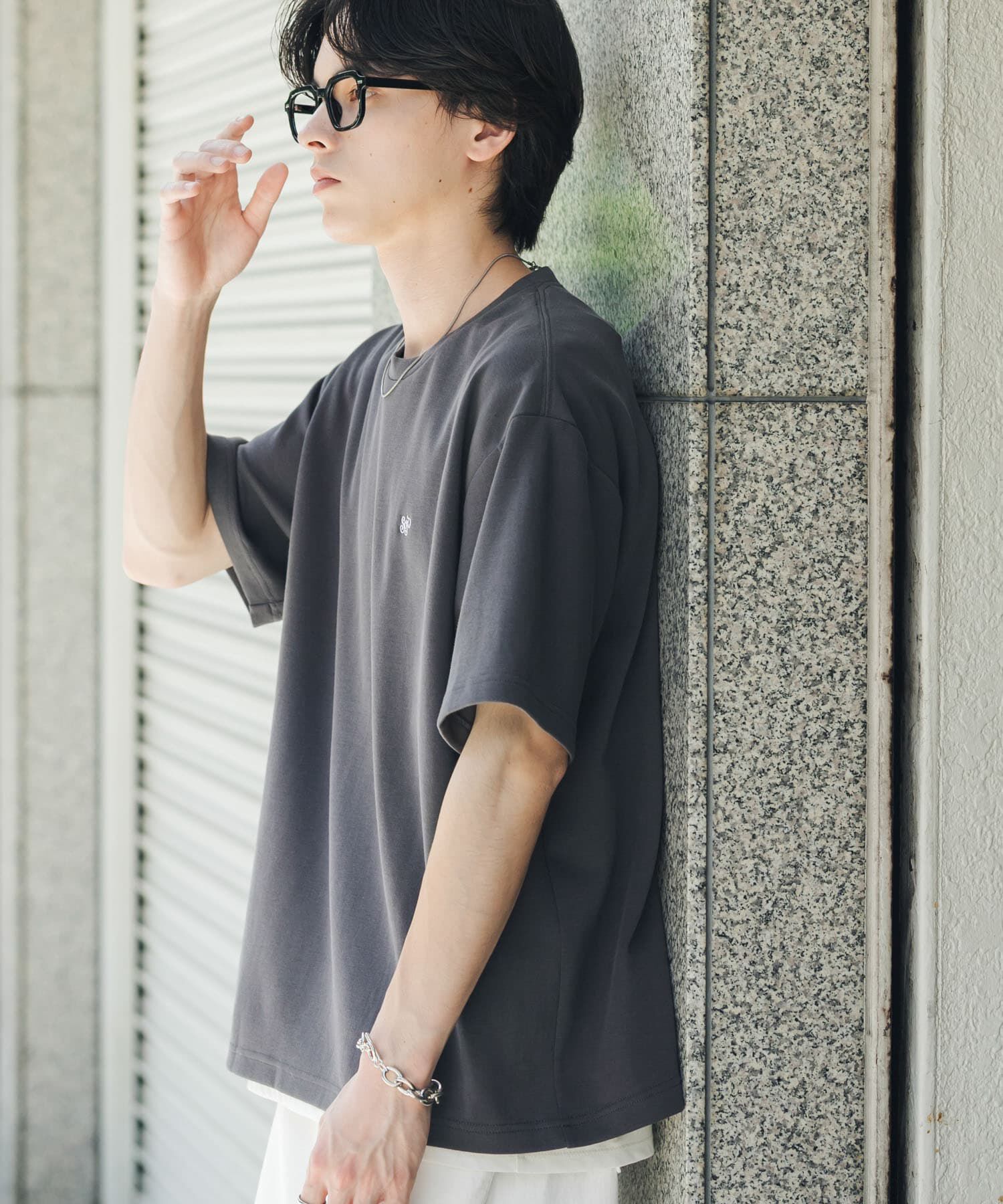 SENSE OF PLACE by URBAN RESEARCH「ワンポイントシシュウロゴTシャツ」|Tシャツ・カットソー|