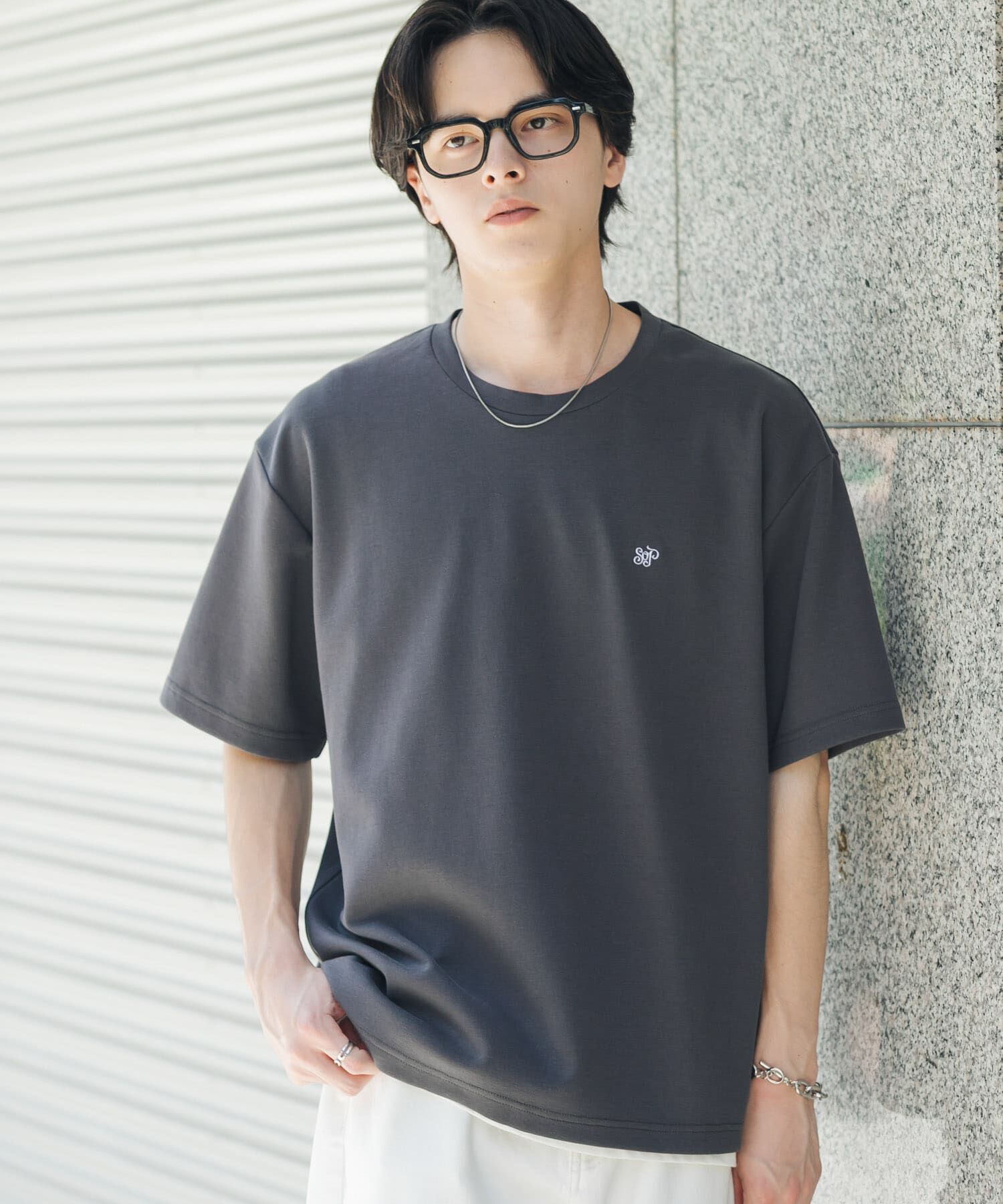 SENSE OF PLACE by URBAN RESEARCH「ワンポイントシシュウロゴTシャツ」|Tシャツ・カットソー|