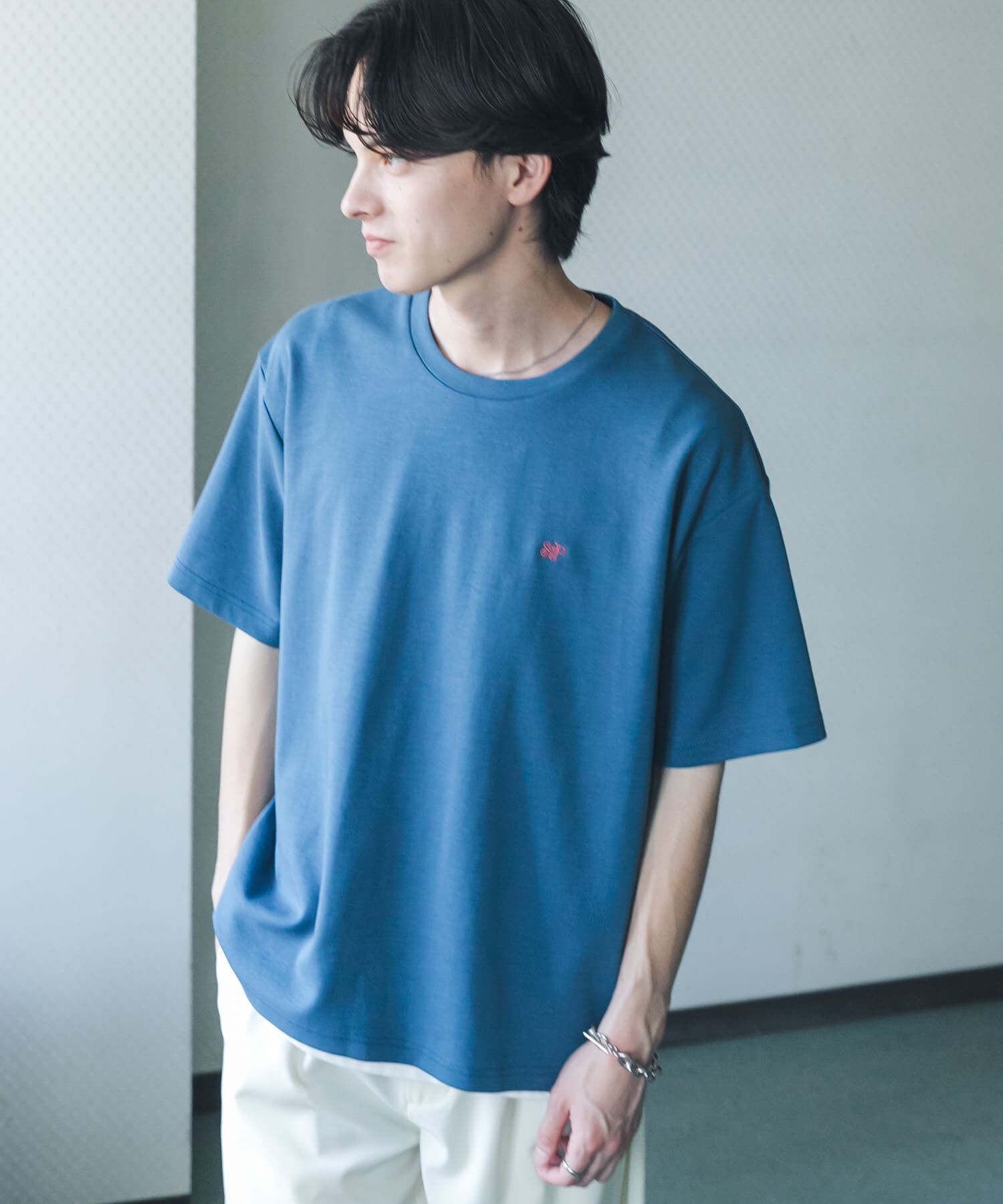 SENSE OF PLACE by URBAN RESEARCH「ワンポイントシシュウロゴTシャツ」|Tシャツ・カットソー|