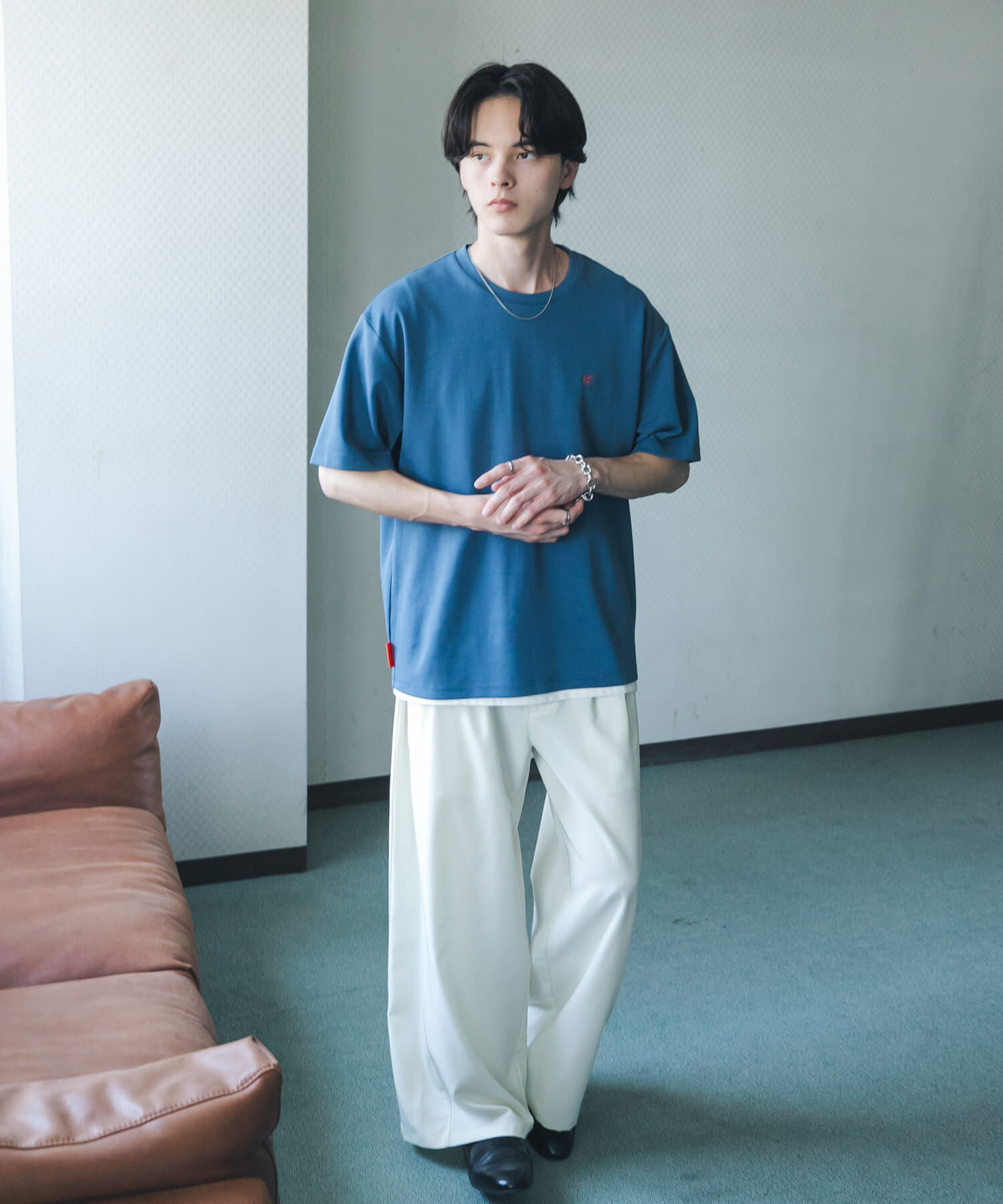 SENSE OF PLACE by URBAN RESEARCH「ワンポイントシシュウロゴTシャツ」|Tシャツ・カットソー|