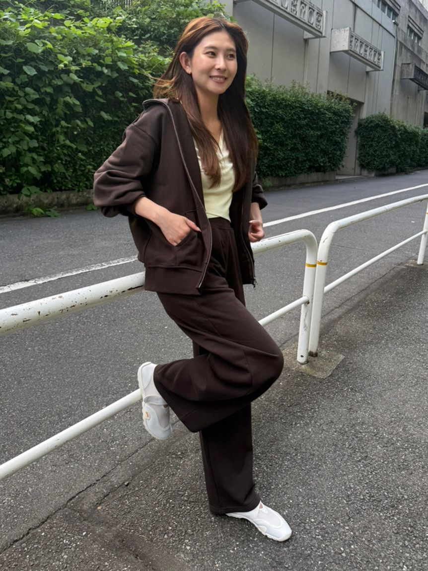 emmi atelier「【W&T】ジップアップフーディー/オーバーサイズ【セットアップ対応】」|パーカー|BRW