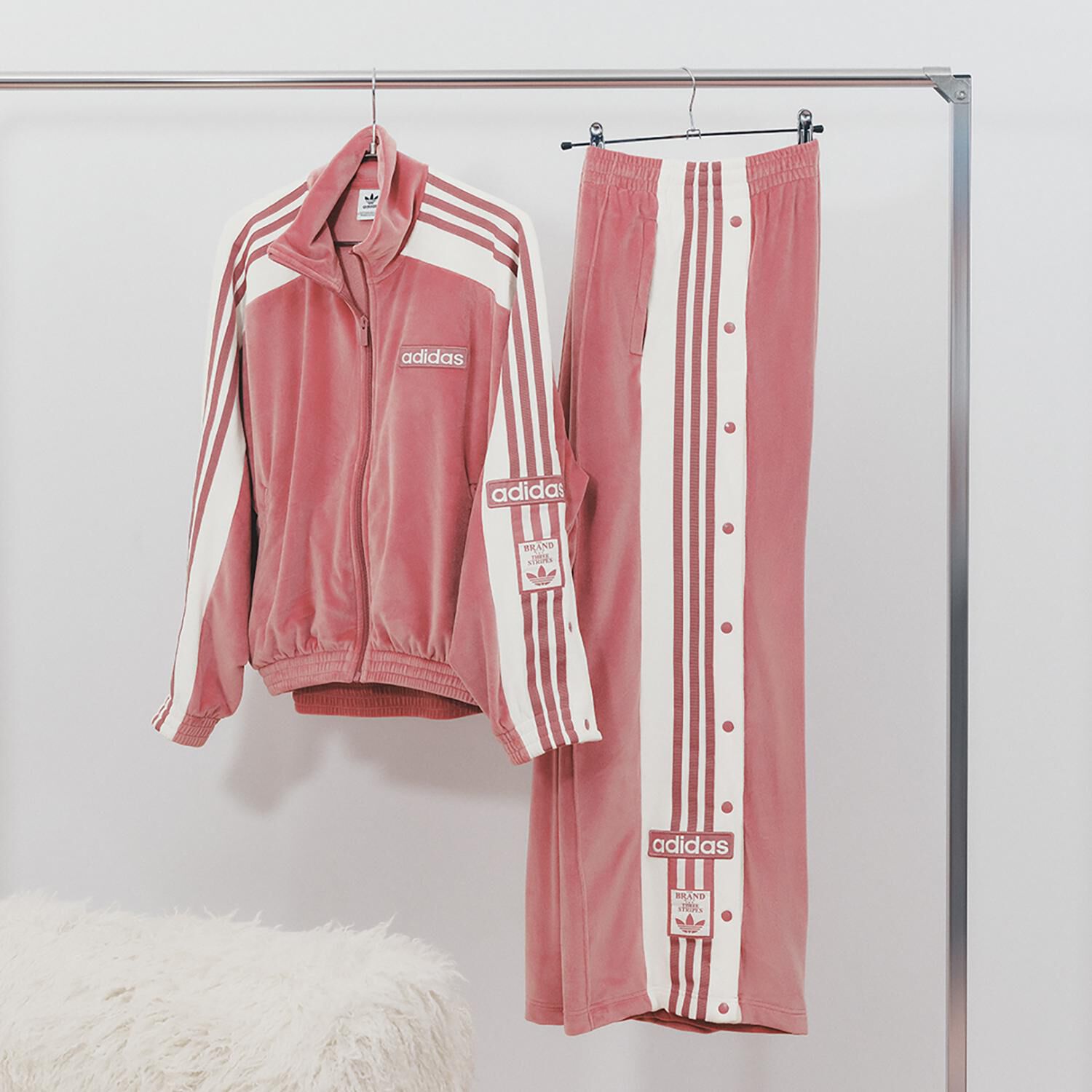 adidas「【ADIDAS ｳｪｱ】W ADIBREAK VELOUR TT」|ポロシャツ|
