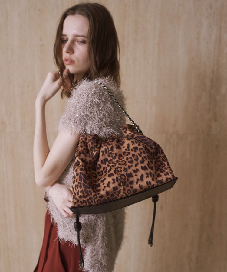YECCA VECCA「2wayチェーンギャザーバッグ」|ショルダー・メッセンジャー|Leopard