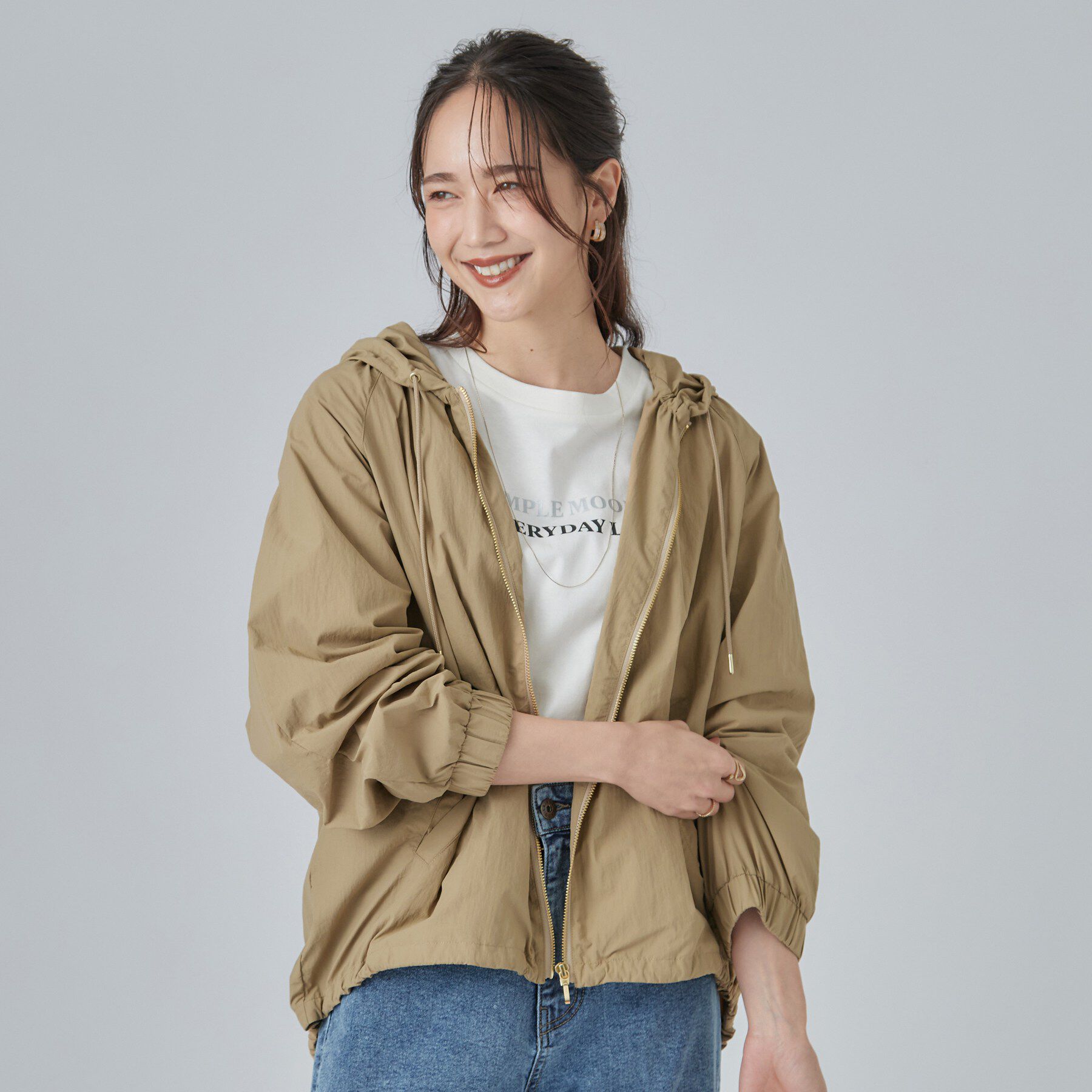 SHOO･LA･RUE「【S-LL/撥水】ゴールドパーツで女性らしく ギャザーブルゾン」|ブルゾン・スタジャン|