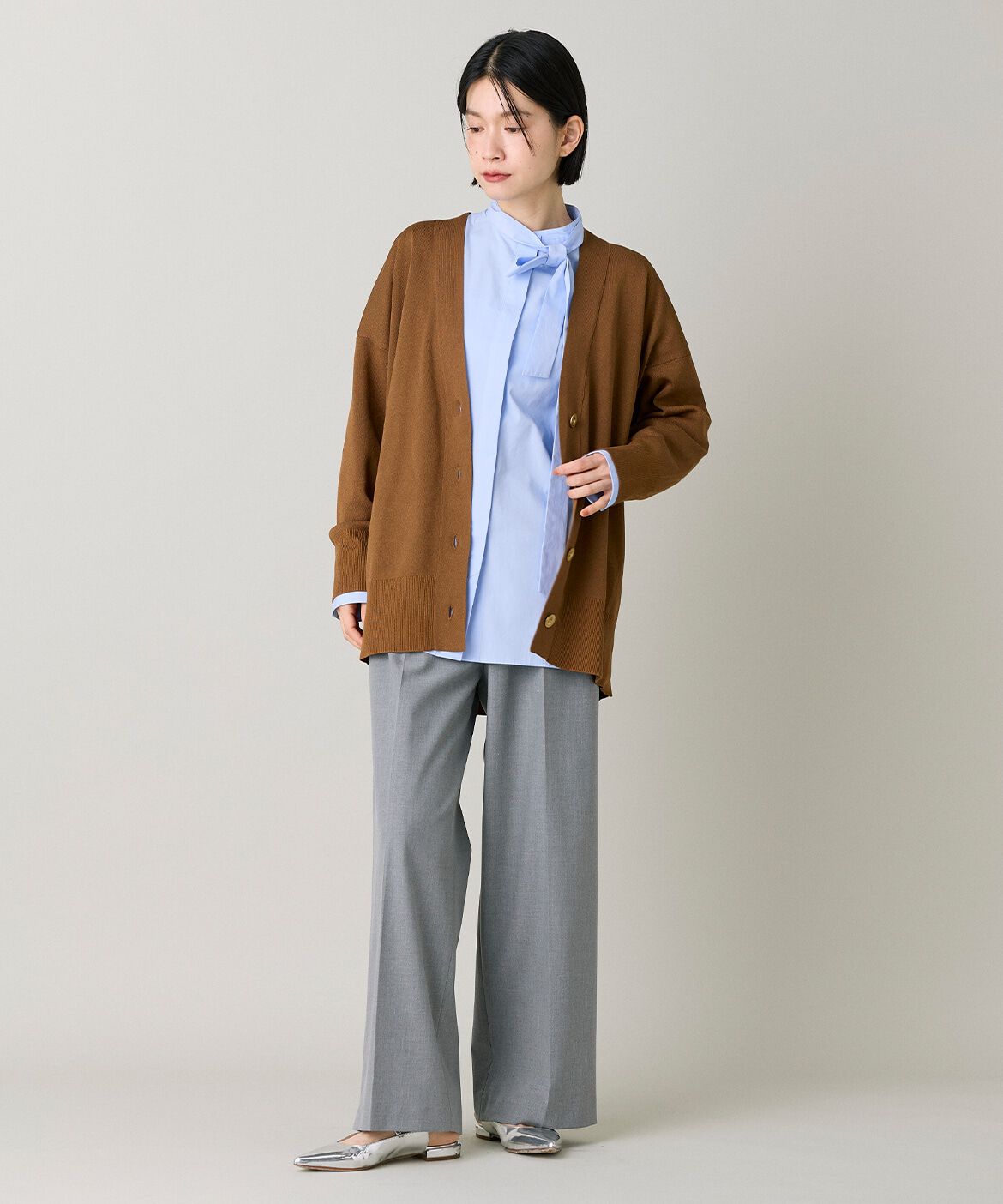 DAY by DAY it&rsquo;s international「ボウタイ付きシャツブラウス｜装い広がる上品ボウタイブラウス」|シャツ・ブラウス|
