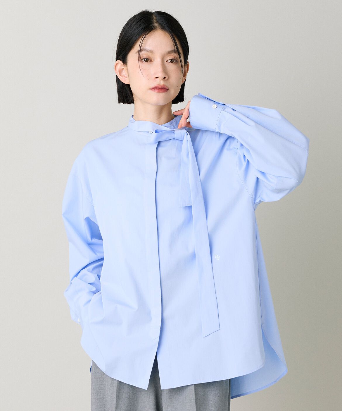 DAY by DAY it&rsquo;s international「ボウタイ付きシャツブラウス｜装い広がる上品ボウタイブラウス」|シャツ・ブラウス|サックス3