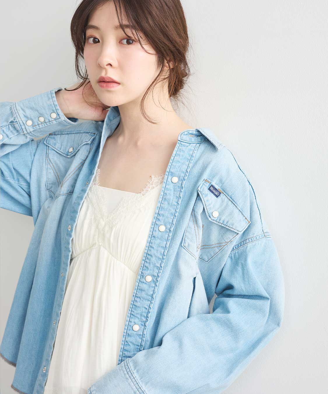 COCO DEAL「《COCO DEAL/Wrangler》ウエストタックデニムシャツ」|シャツ・ブラウス|ブルー