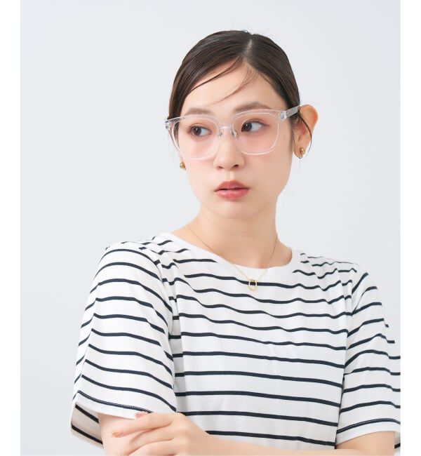  「小顔に見せてくれる計算されたウェリントン型 レンズ交換券付」|メガネ|