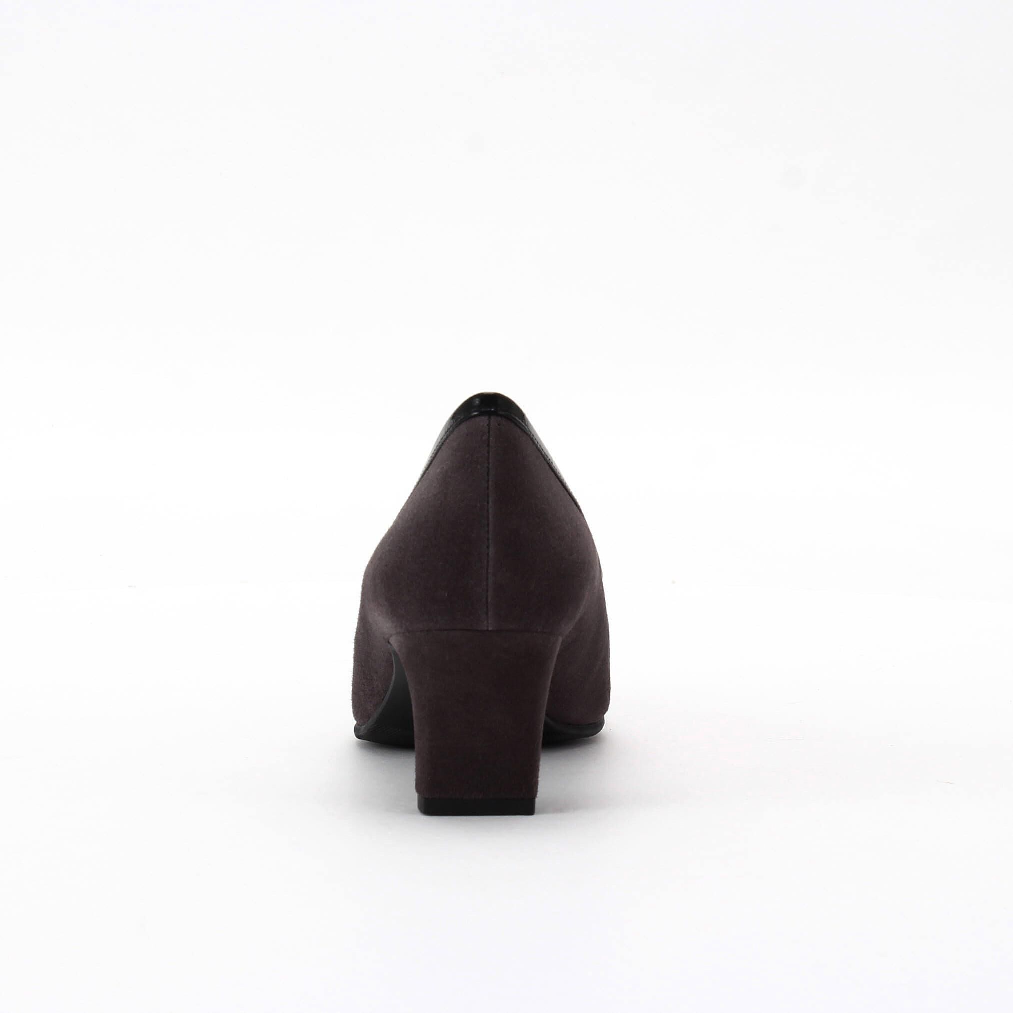 銀座かねまつ「【本革】【防水】Vカットアクアベルパンプス」|パンプス|