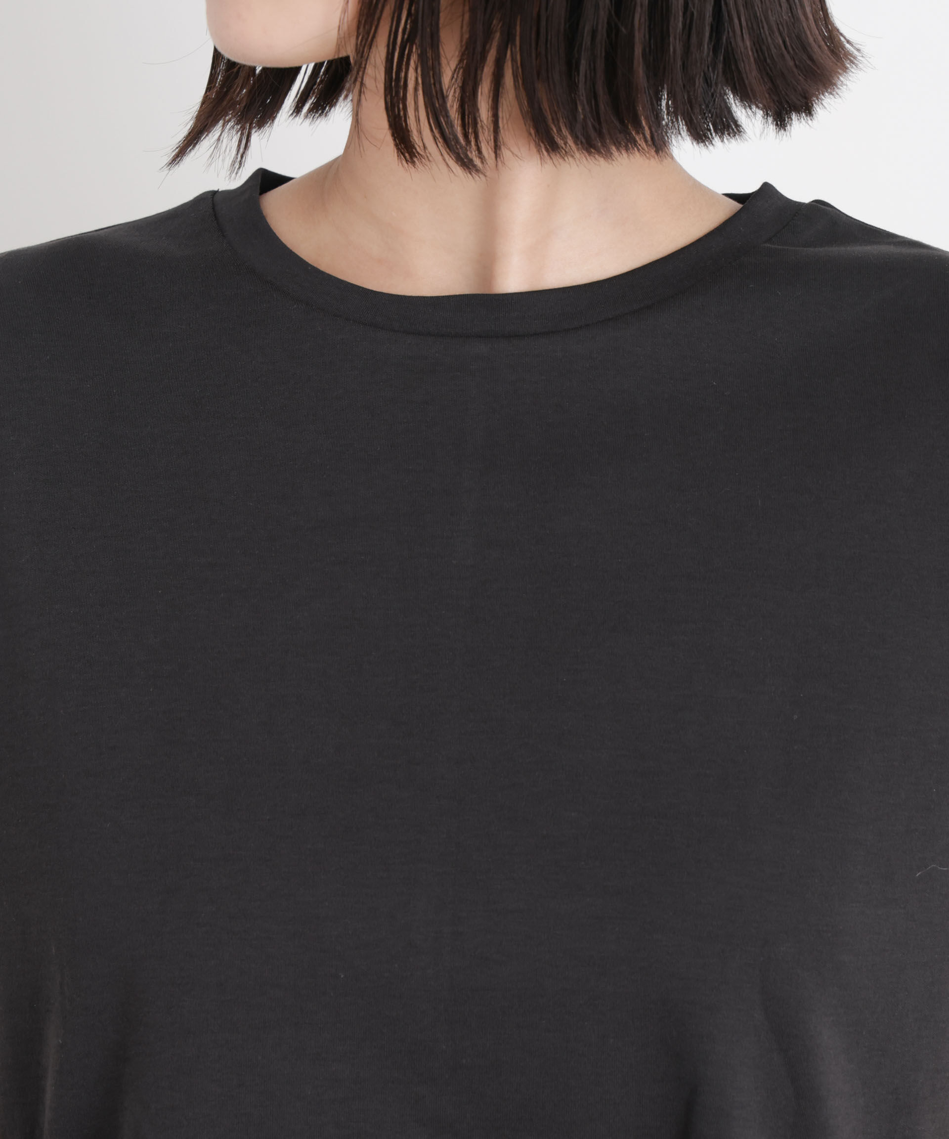 nano･universe「サテンペプラム異素材コンビノースリーブカットトップス」|Tシャツ・カットソー|