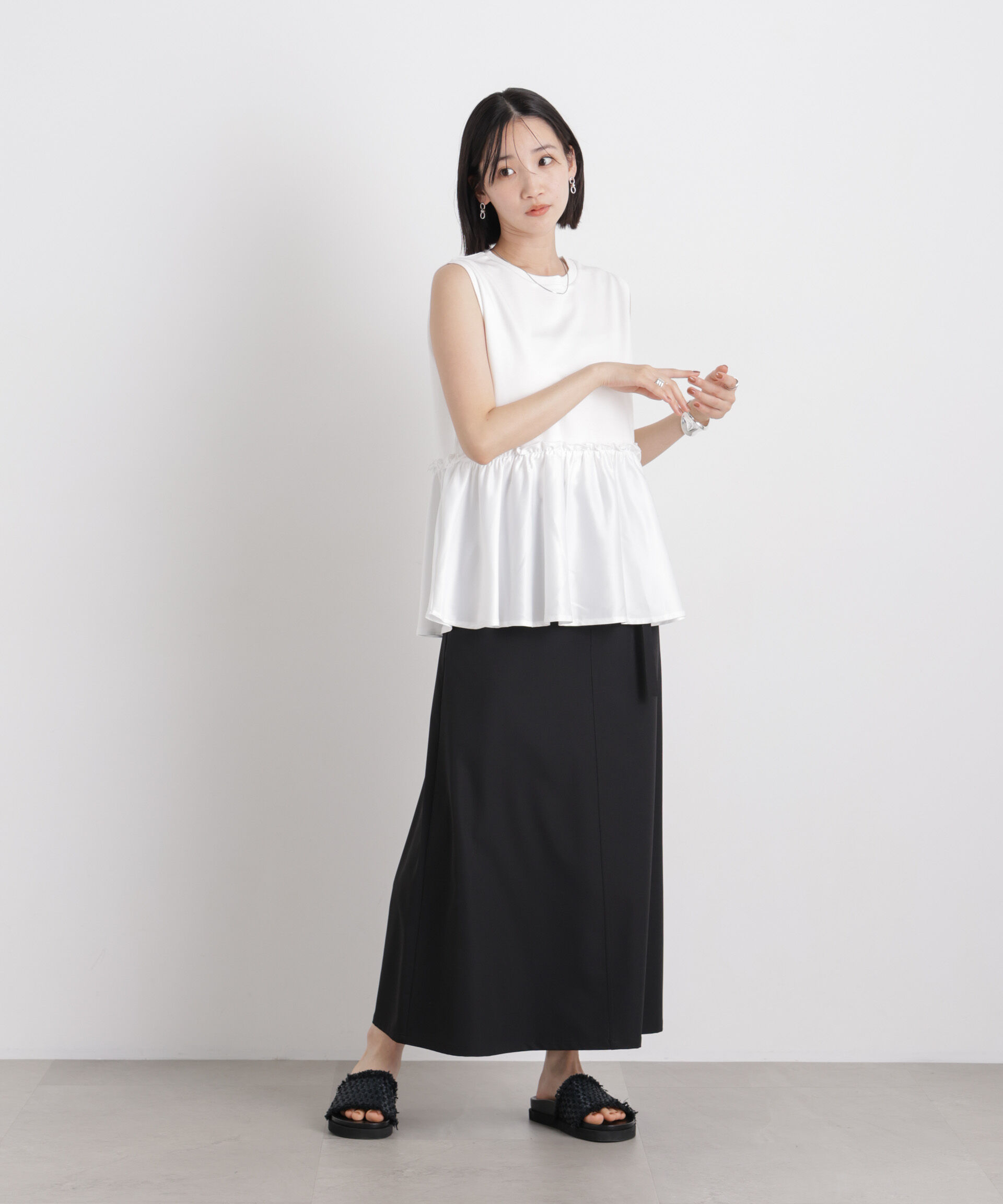 nano･universe「サテンペプラム異素材コンビノースリーブカットトップス」|Tシャツ・カットソー|