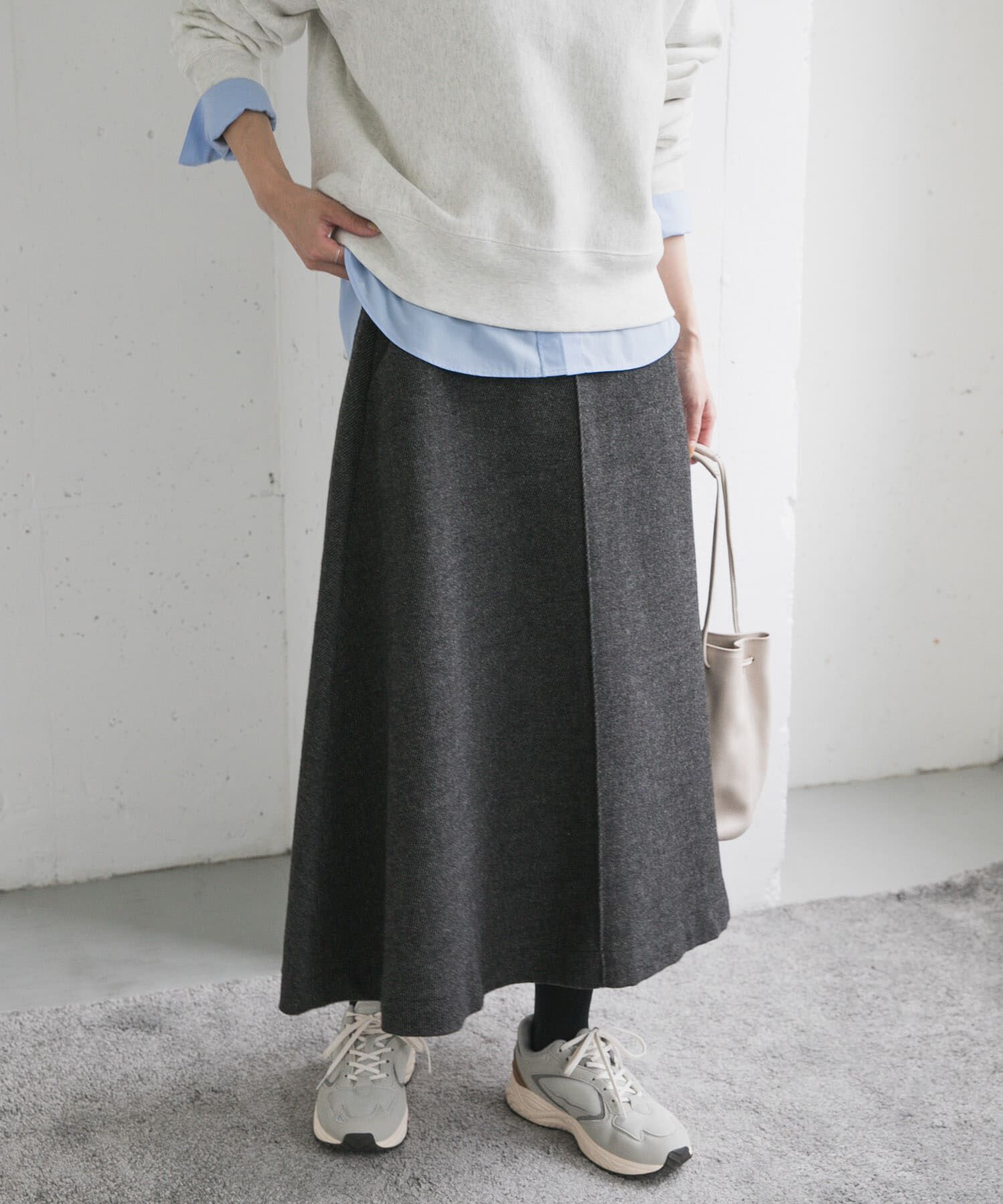 URBAN RESEARCH DOORS「『仁村紗和さん着用』『UR TECH』完声/暖フレアスカート」|スカート|