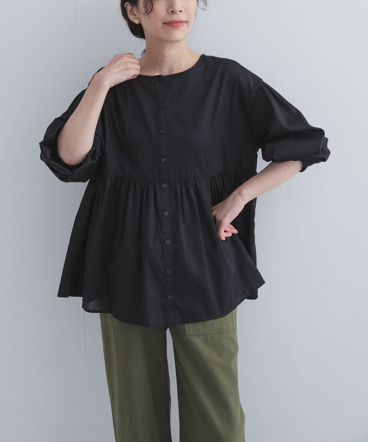 URBAN RESEARCH DOORS「コットンツイル2WAYギャザーブラウス 26AW」|シャツ・ブラウス|ブラック