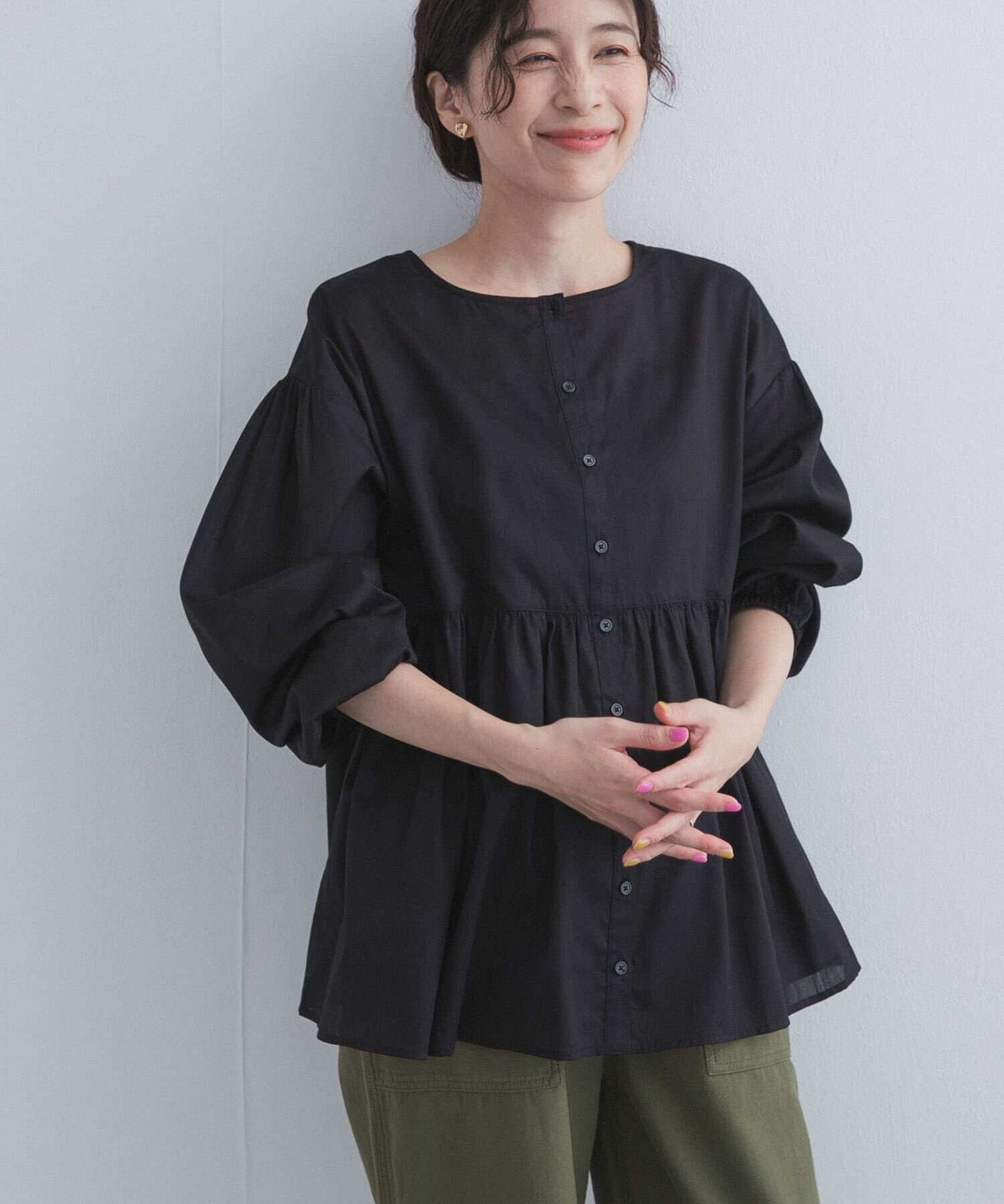 URBAN RESEARCH DOORS「コットンツイル2WAYギャザーブラウス 26AW」|シャツ・ブラウス|