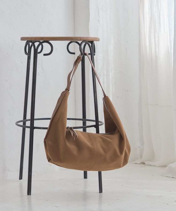 AMERICAN HOLIC「ラウンドショルダーバッグ」|ショルダー・メッセンジャー|Brown