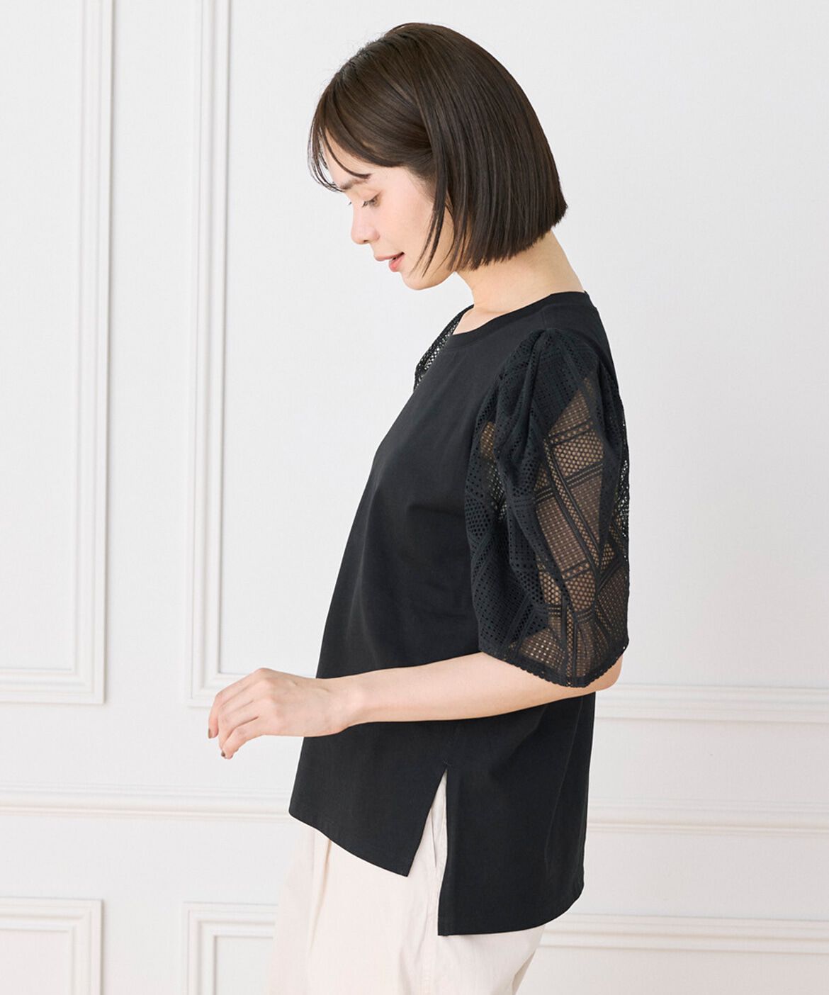 DAY by DAY it&rsquo;s international「袖レースカットソー｜涼しげな幾何学レースで魅せる大人Tシャツ」|Tシャツ・カットソー|