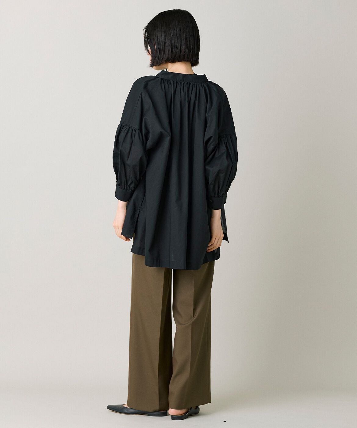 DAY by DAY it&rsquo;s international「ﾊﾞﾝﾄﾞｶﾗｰｷﾞｬｻﾞｰｼｬﾂﾌﾞﾗｳｽ|体型ｶﾊﾞｰと旬顔を叶」|シャツ・ブラウス|