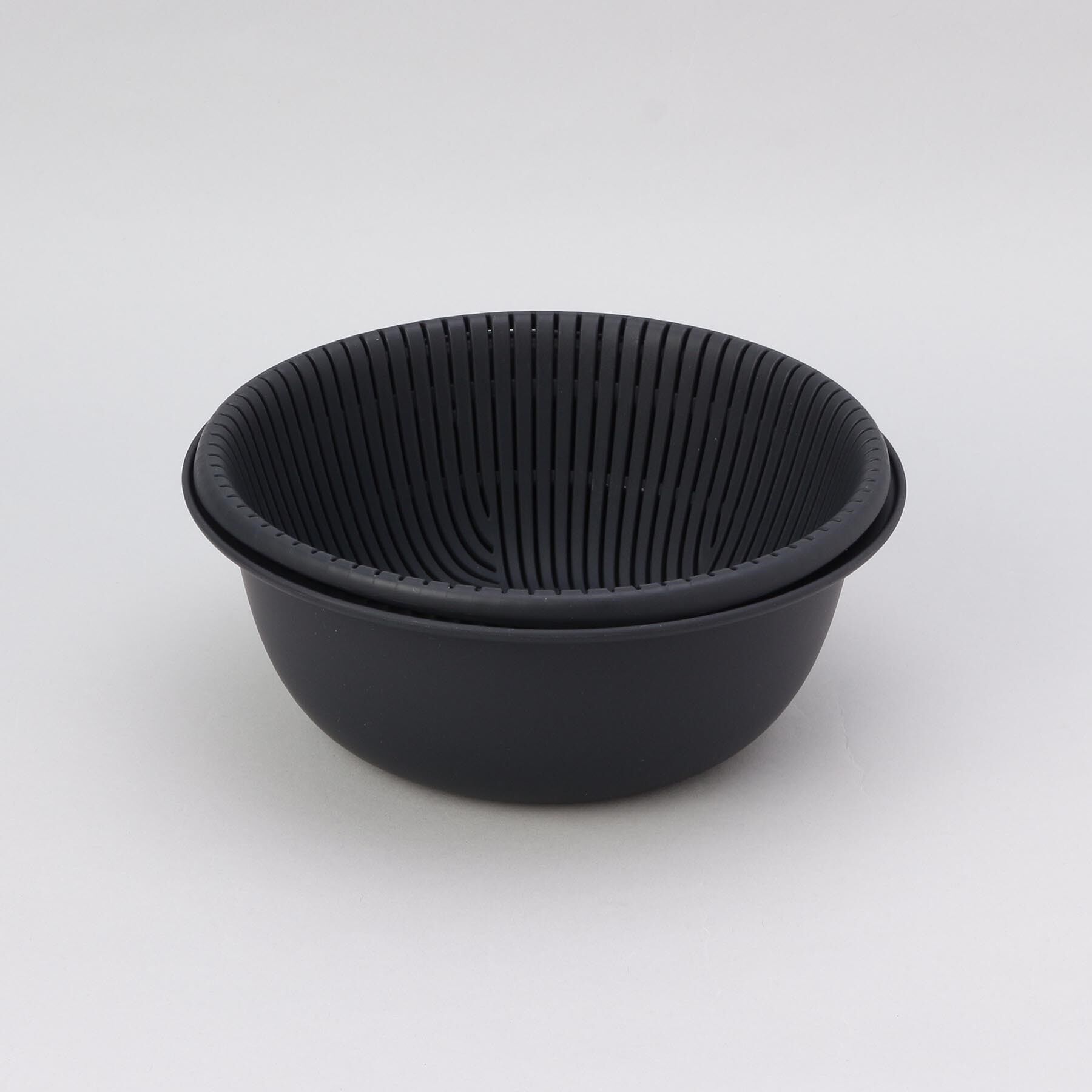 212 KITCHEN STORE「きほんの道具 ザルボウル２点セット 18cm DGY ＜marna  マーナ＞」|食器・キッチングッズ|