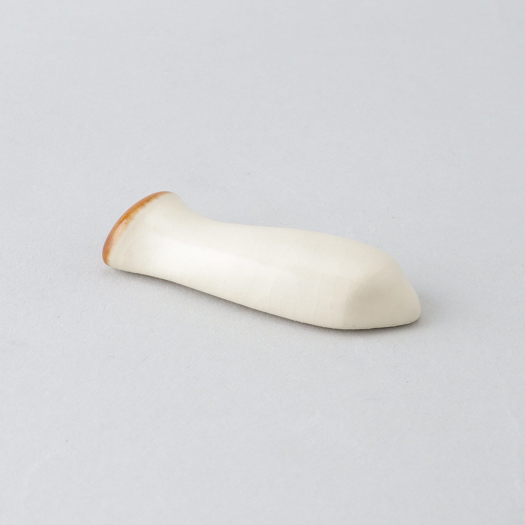 212 KITCHEN STORE「イホシロ窯 エリンギ箸置き」|食器・キッチングッズ|