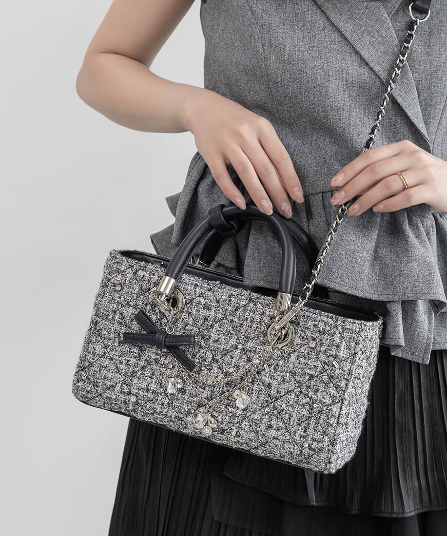  「【Special Bag】2WAY チャーム付きビジューキルティングバッグ」|ショルダー・メッセンジャー|