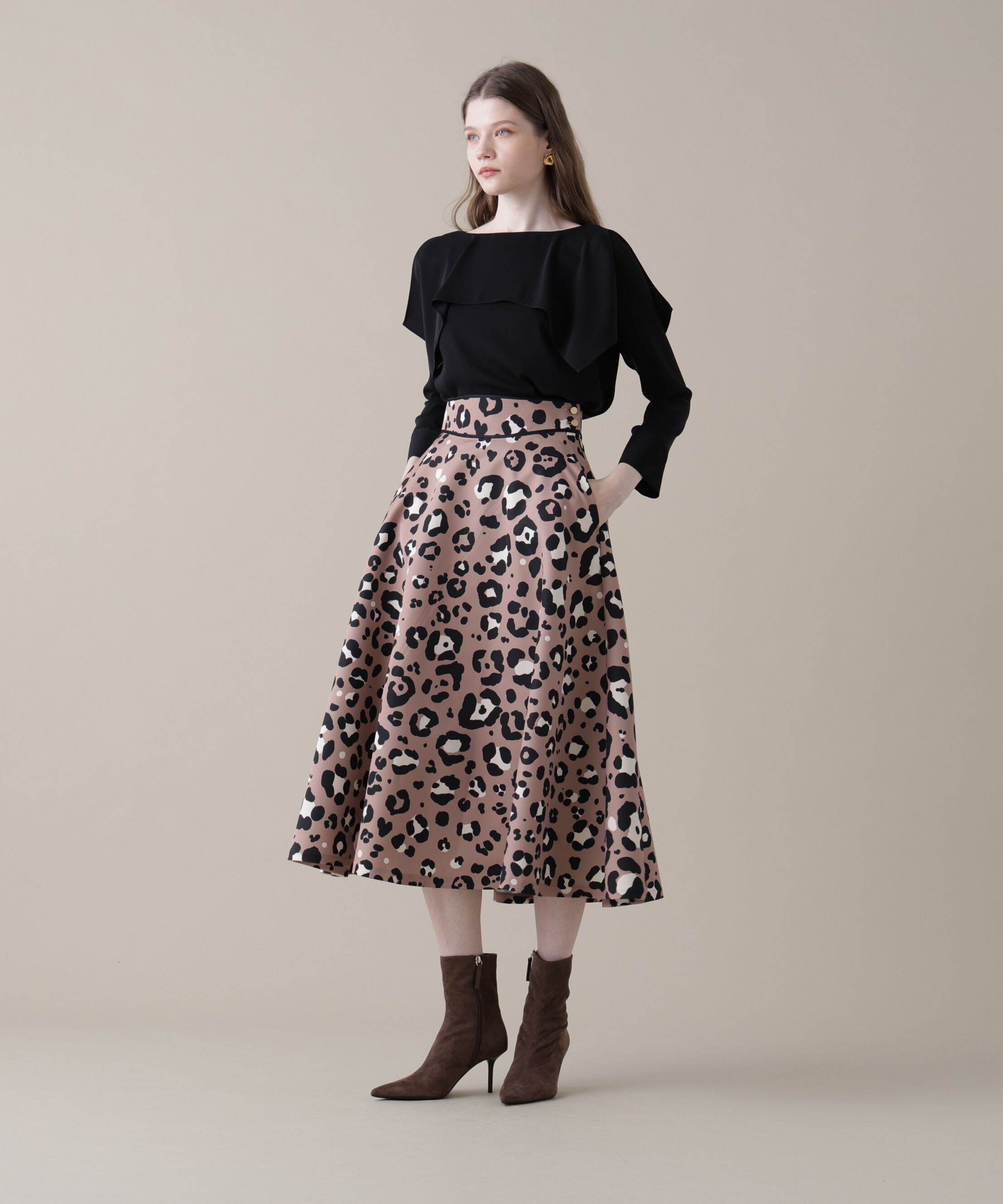  「ボートカラーサテンブラウス」|シャツ・ブラウス|