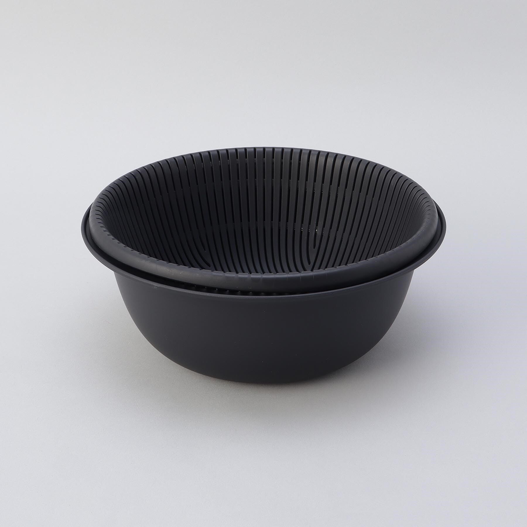 212 KITCHEN STORE「きほんの道具 ザルボウル２点セット 21cm DGY ＜marna  マーナ＞」|食器・キッチングッズ|
