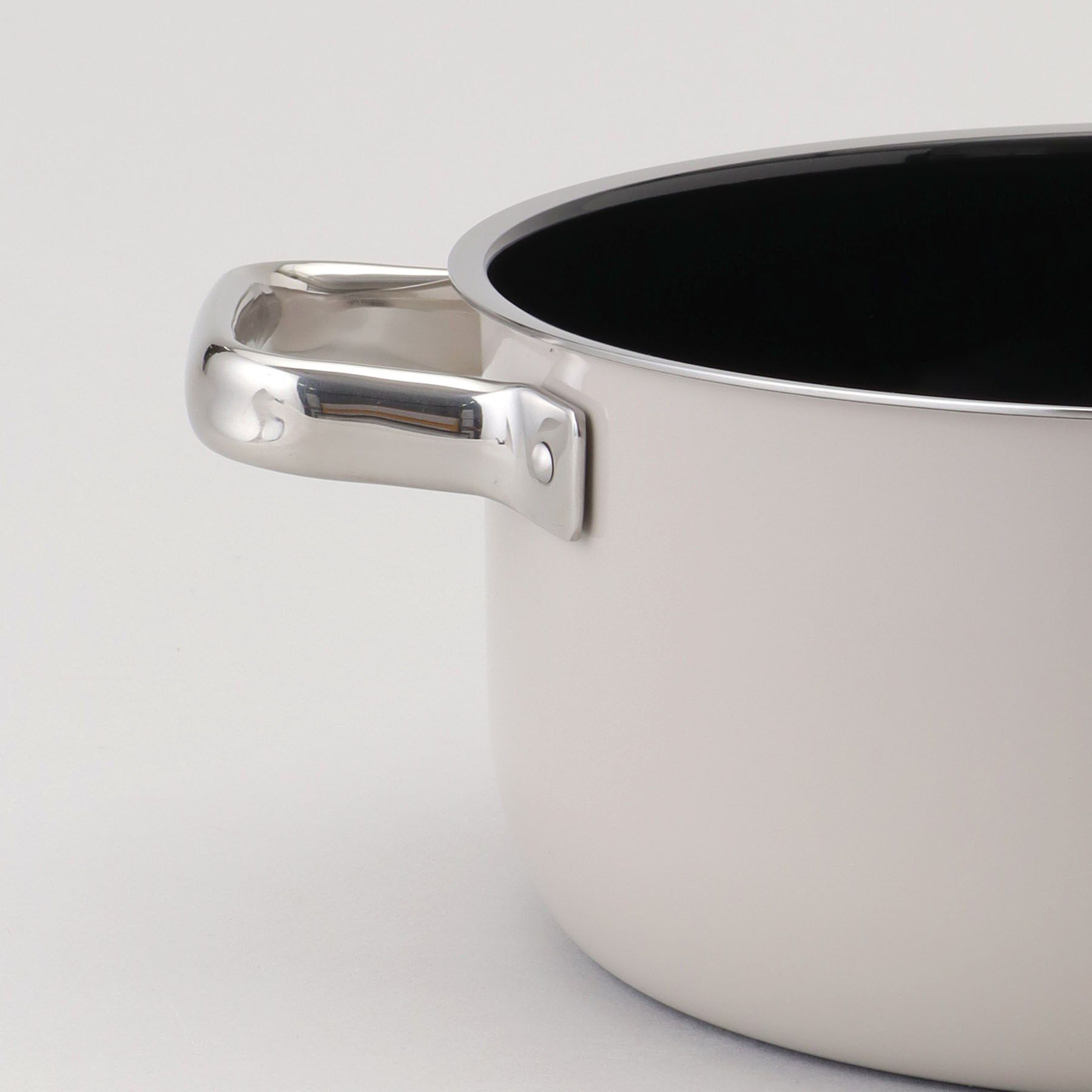 212 KITCHEN STORE「フュージョンテック ミネラルプロ ローキャセロール24cm MQ ＜WMF ヴェーエムエフ＞」|食器・キッチングッズ|