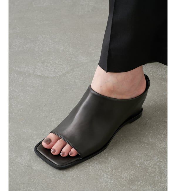 GRISE「《WEB+一部店舗限定》GRISE6cmレザーハイバンプウェッジミュールサンダル」|サンダル|