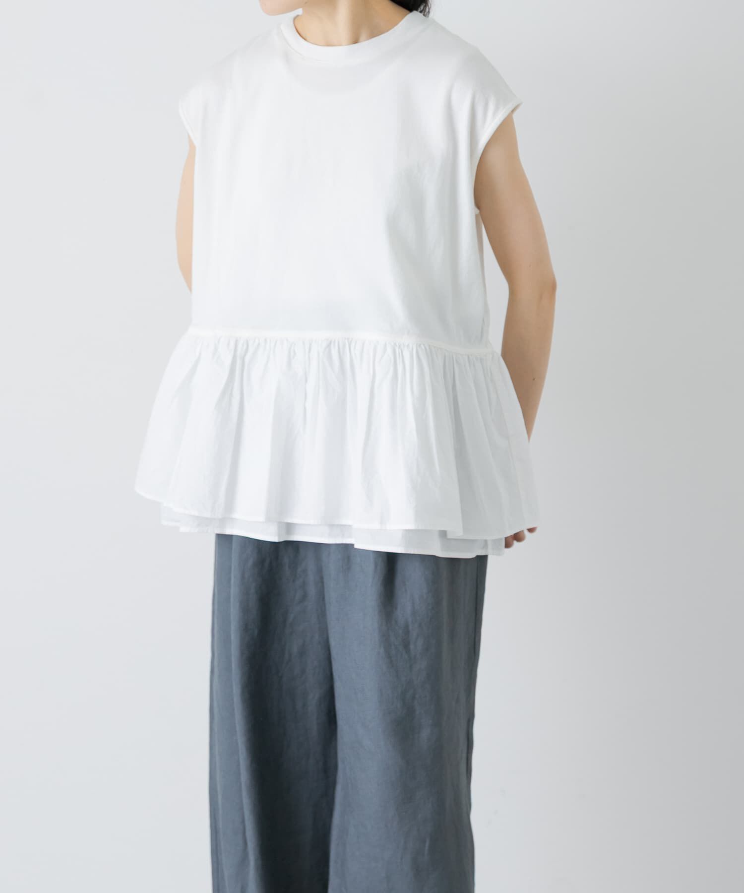 かぐれ「裾フリルノースリーブインナーカットソー」|Tシャツ・カットソー|