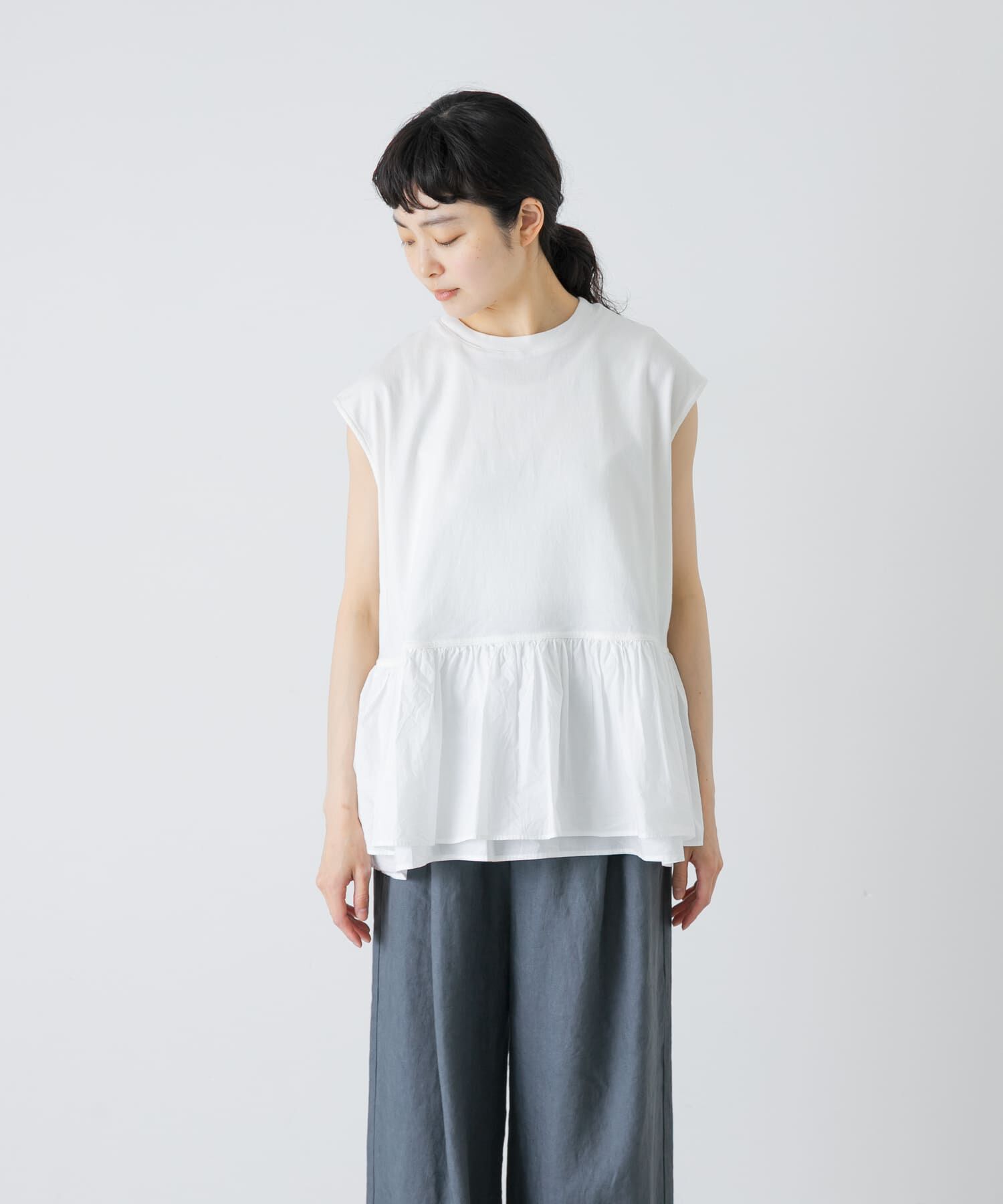 かぐれ「裾フリルノースリーブインナーカットソー」|Tシャツ・カットソー|