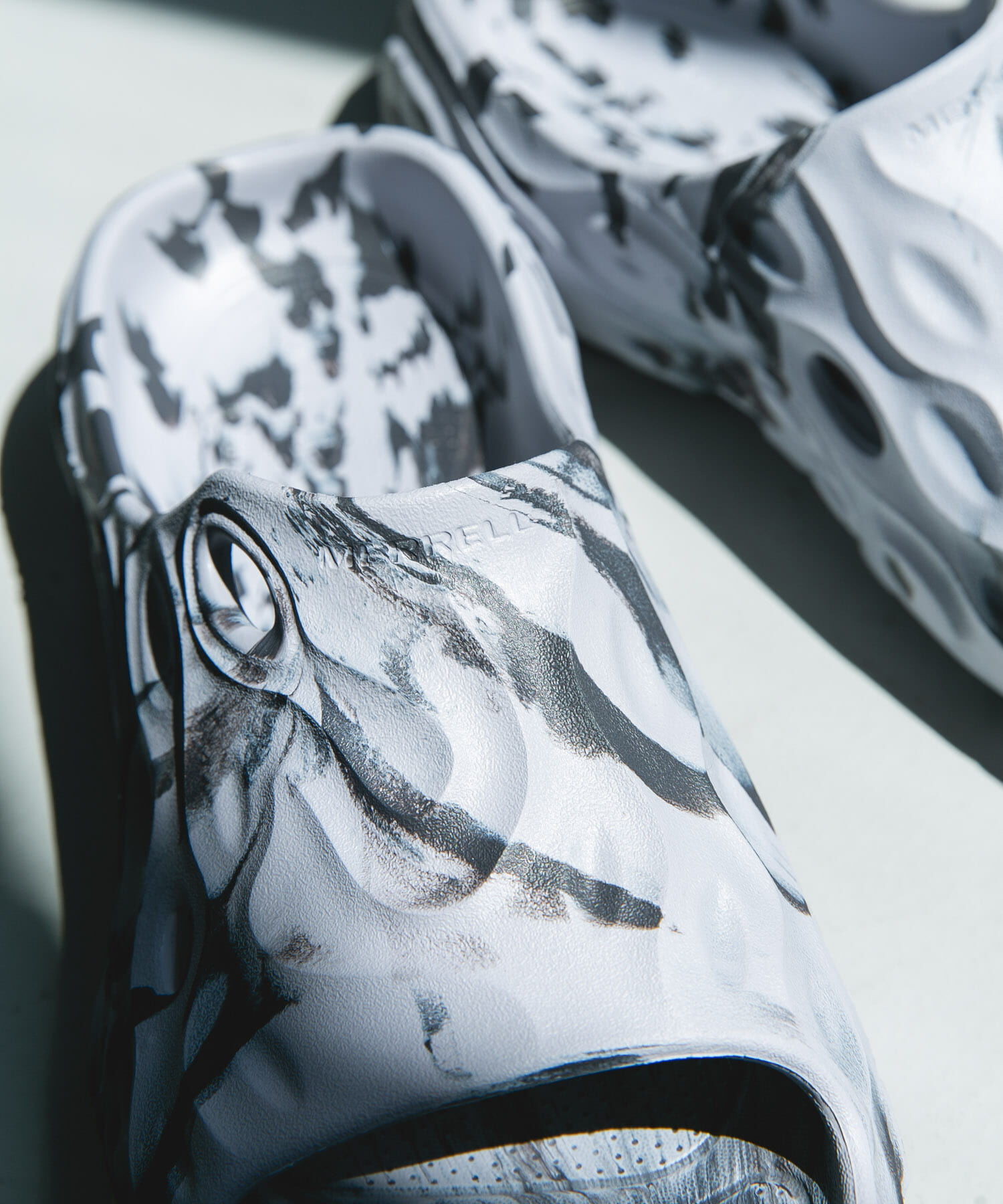 URBAN RESEARCH DOORS「MERRELL　EXCLUSIVE HYDRO SLIDE 2」|サンダル|