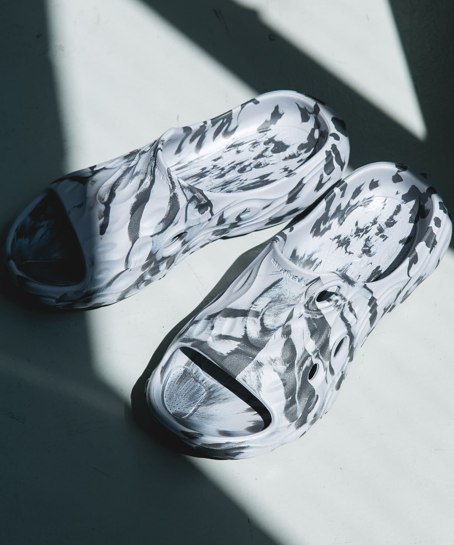 URBAN RESEARCH DOORS「MERRELL　EXCLUSIVE HYDRO SLIDE 2」|サンダル|
