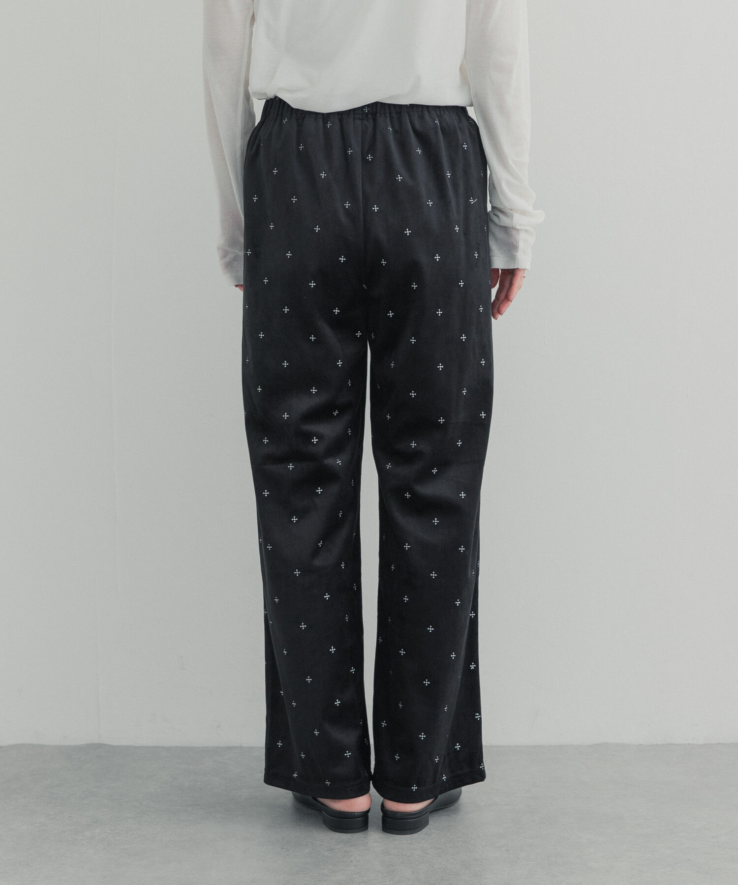 URBAN RESEARCH DOORS「刺繍ベロアイージーパンツ 26AW」|その他|