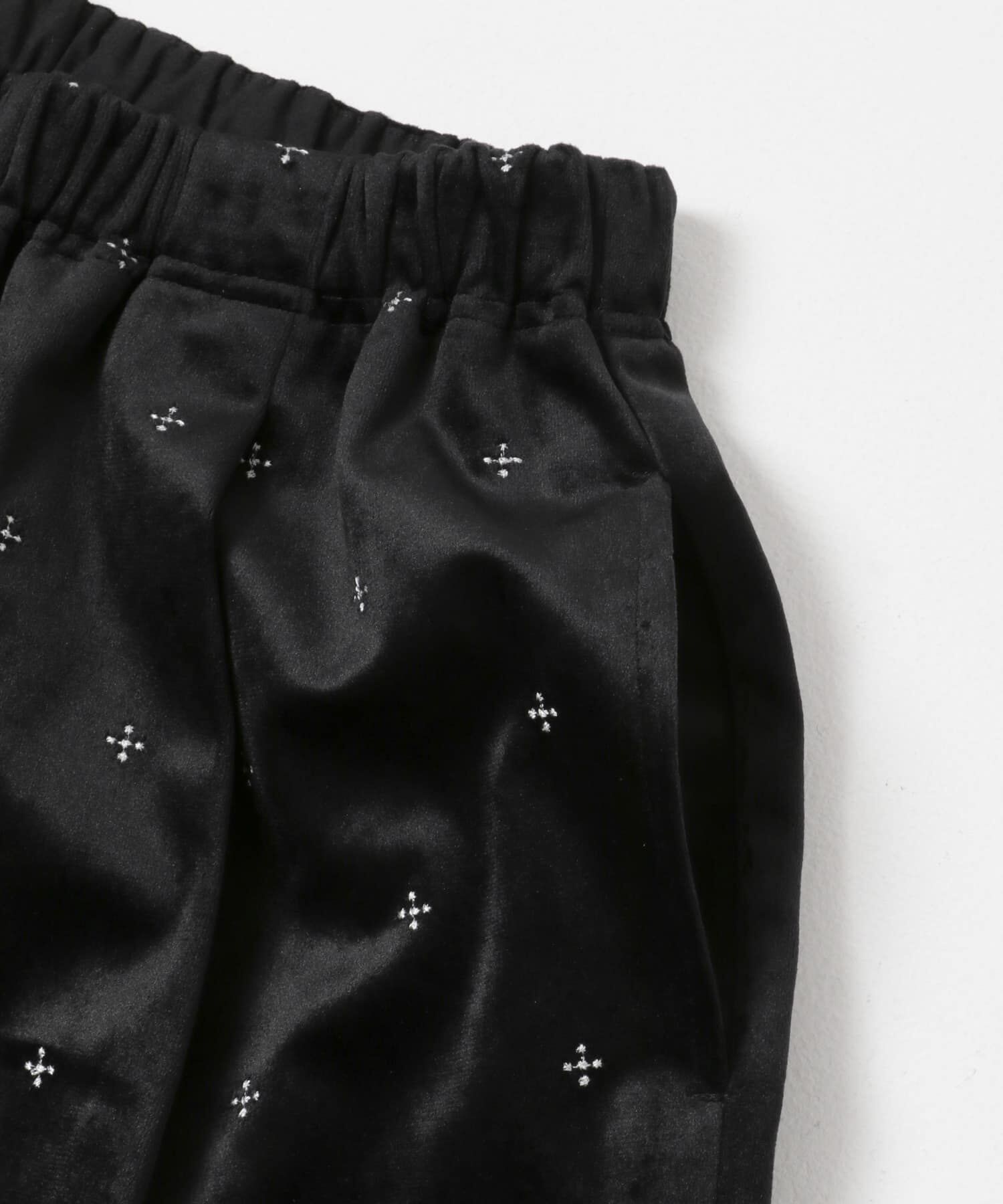 URBAN RESEARCH DOORS「刺繍ベロアイージーパンツ 26AW」|その他|