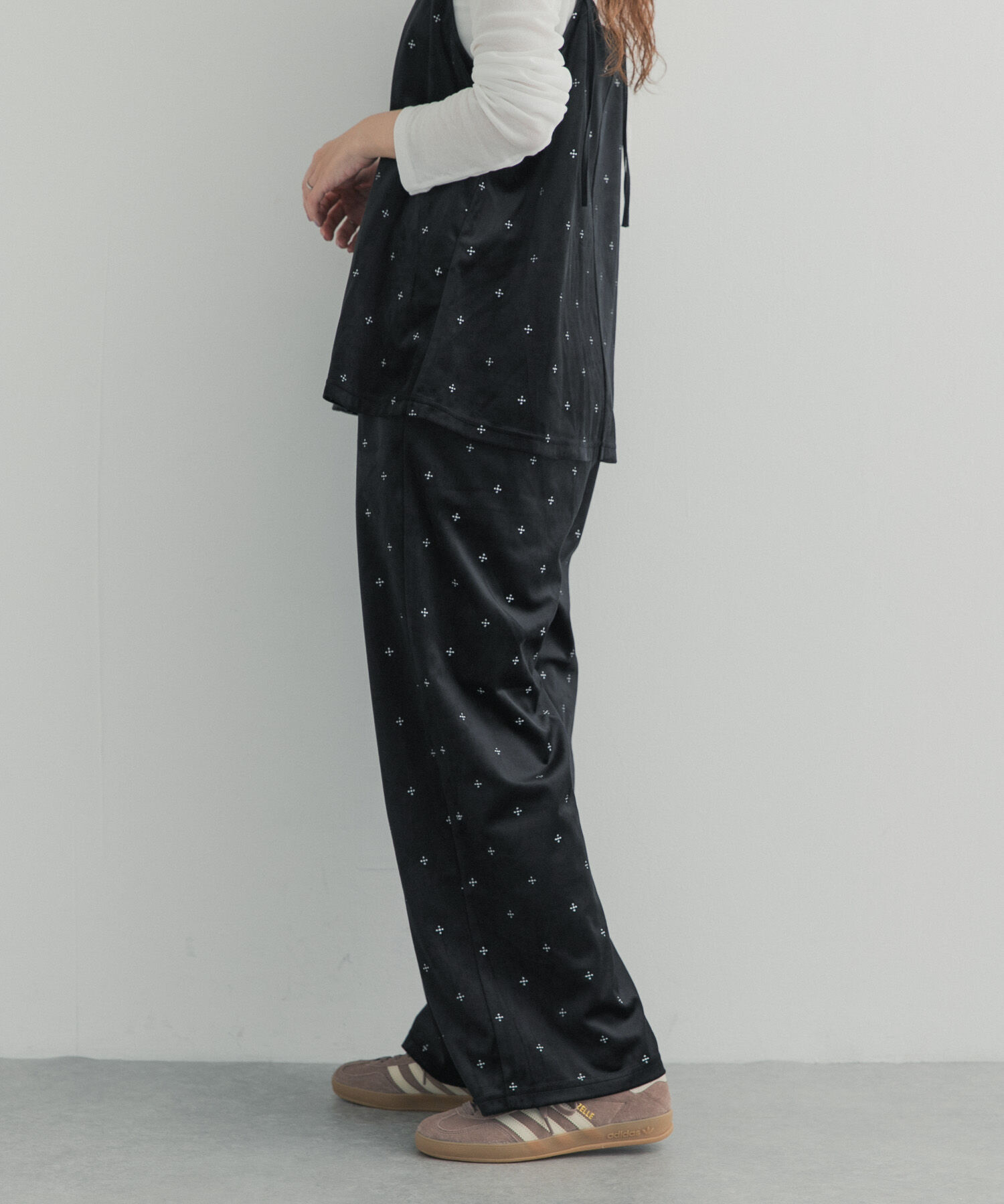 URBAN RESEARCH DOORS「刺繍ベロアイージーパンツ 26AW」|その他|