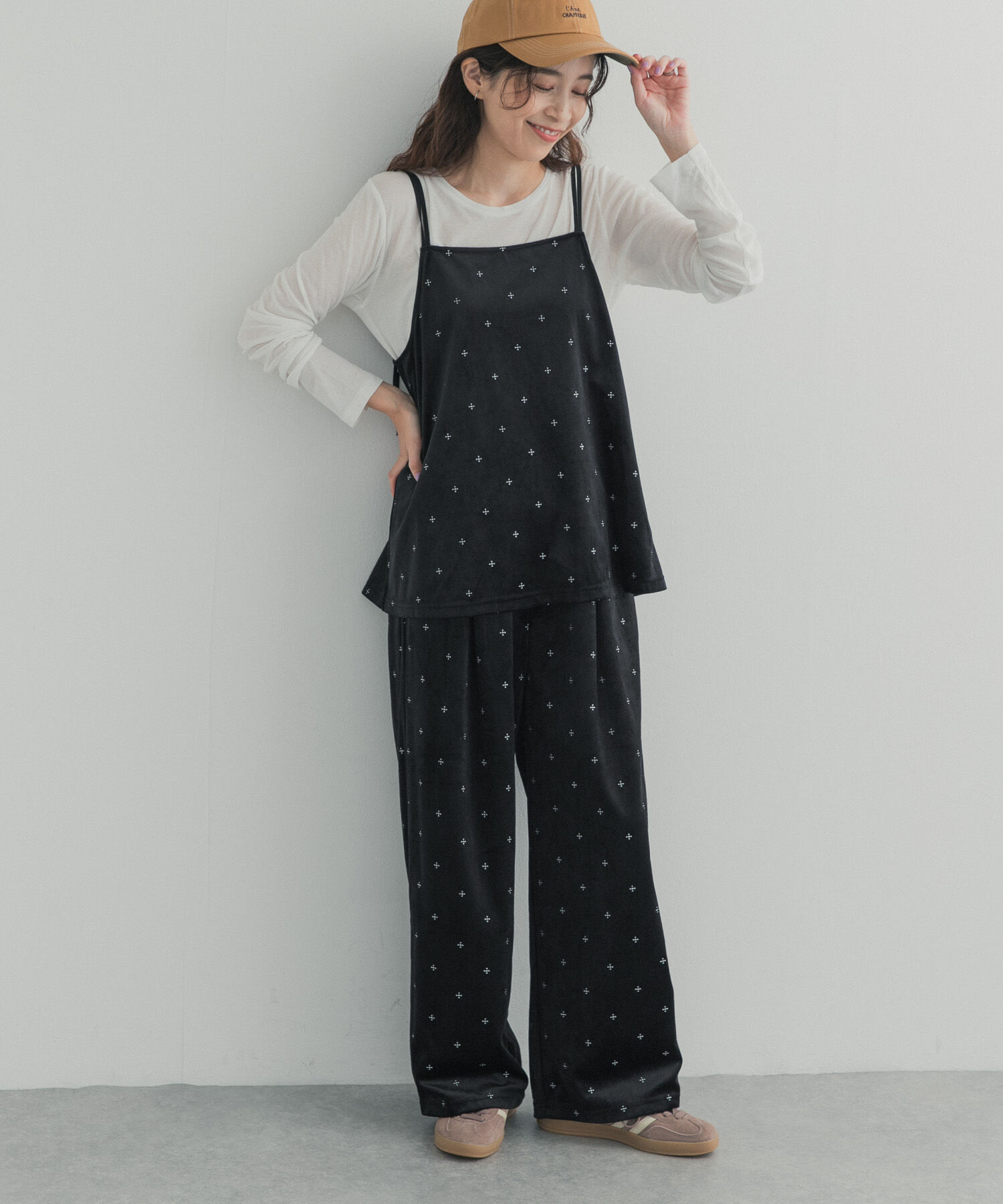 URBAN RESEARCH DOORS「刺繍ベロアイージーパンツ 26AW」|その他|