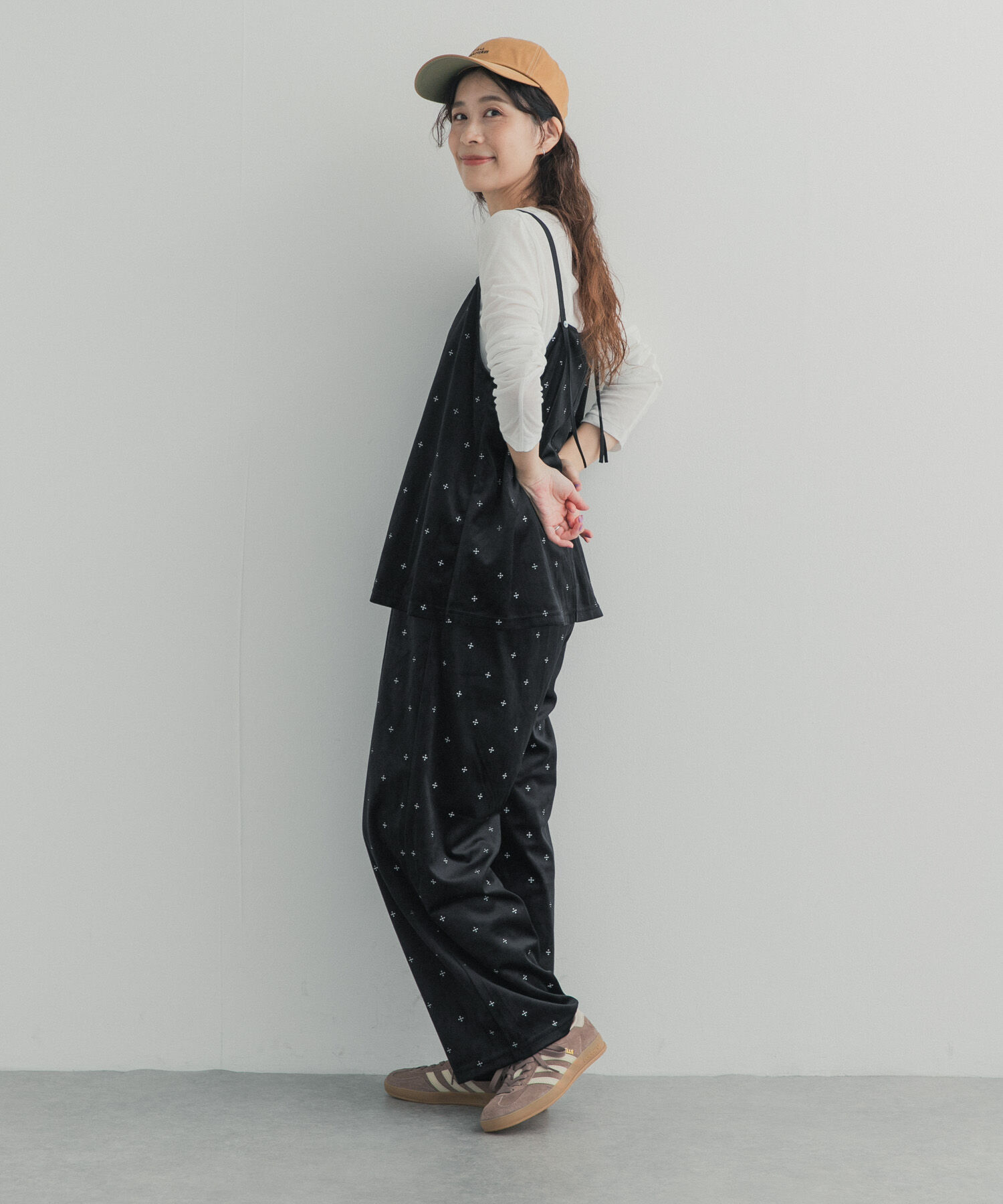 URBAN RESEARCH DOORS「刺繍ベロアイージーパンツ 26AW」|その他|